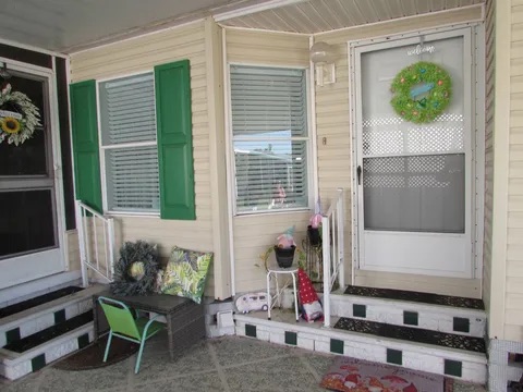 10608 Golden Terrace, New Port Richey, Florida 34655, 2 Bedrooms Bedrooms, ,2 BathroomsBathrooms,55-Plus Mobile Home,For Sale,Golden Terrace,4789