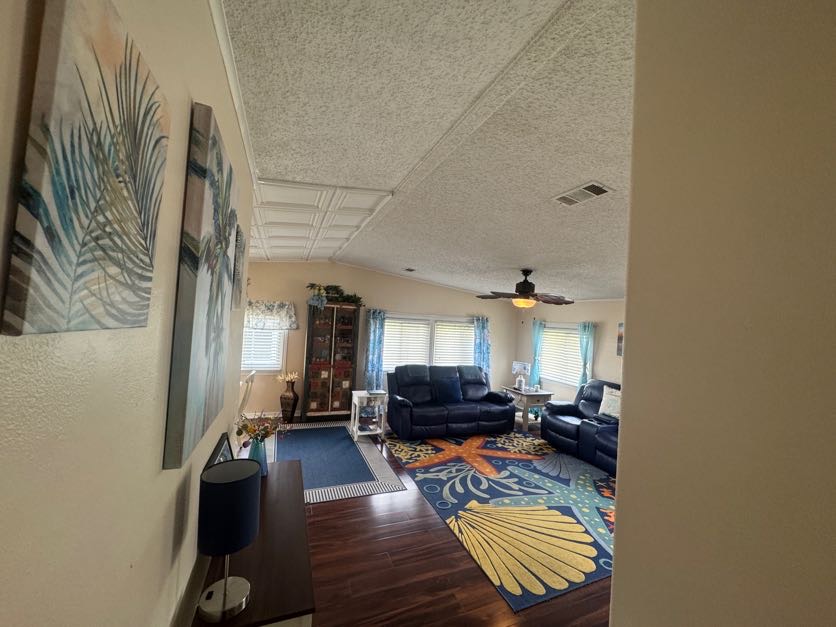 4316 Buena Vista Dr N, Ellenton, Florida 34222, 2 Bedrooms Bedrooms, ,2 BathroomsBathrooms,55-Plus Mobile Home,For Sale,Buena Vista Dr N,4794