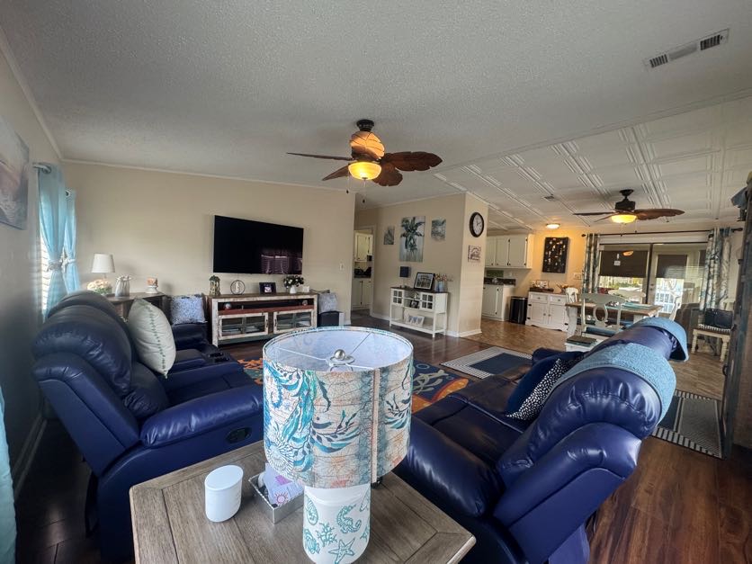 4316 Buena Vista Dr N, Ellenton, Florida 34222, 2 Bedrooms Bedrooms, ,2 BathroomsBathrooms,55-Plus Mobile Home,For Sale,Buena Vista Dr N,4794