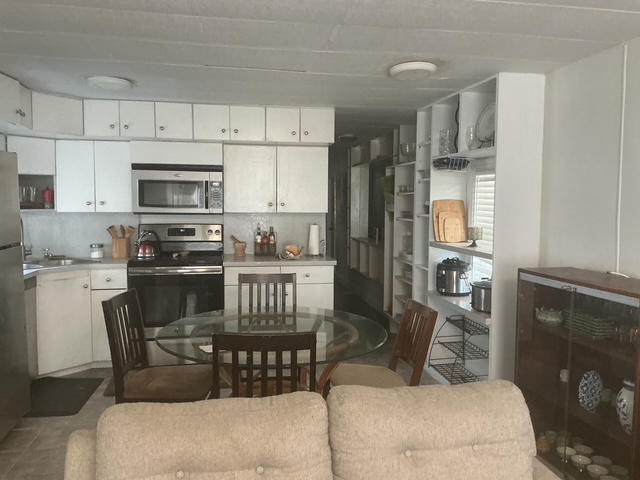 6030 150th Ave N, Lot 11, Clearwater, Florida 33760, 3 Bedrooms Bedrooms, ,3 BathroomsBathrooms,55-Plus Mobile Home,For Sale,150th Ave N, Lot 11,4797