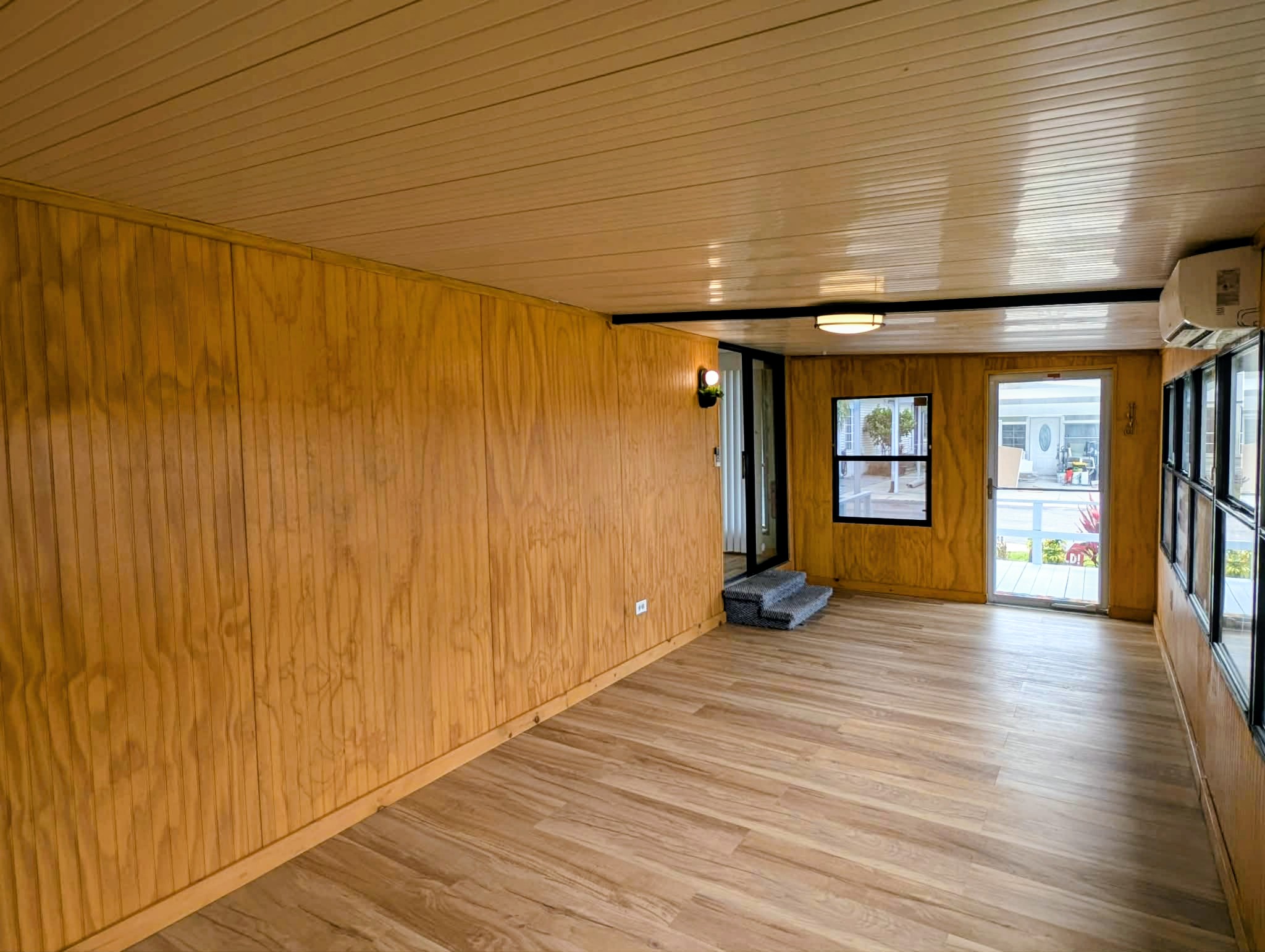 3715 Hula Circle, Ruskin, Florida 33570, 1 Bedroom Bedrooms, ,1 BathroomBathrooms,55-Plus Mobile Home,For Sale,Hula Circle,4799