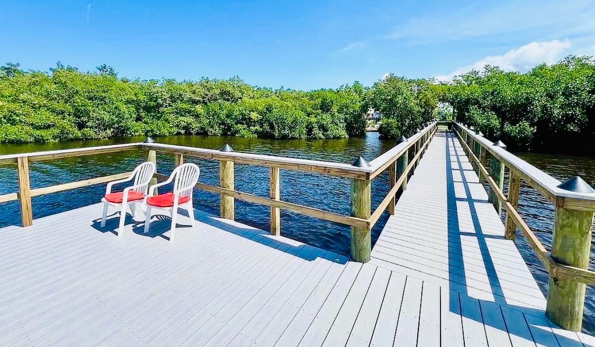 3715 Hula Circle, Ruskin, Florida 33570, 1 Bedroom Bedrooms, ,1 BathroomBathrooms,55-Plus Mobile Home,For Sale,Hula Circle,4799