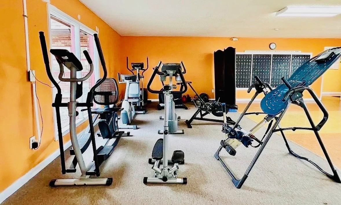 3715 Hula Circle, Ruskin, Florida 33570, 1 Bedroom Bedrooms, ,1 BathroomBathrooms,55-Plus Mobile Home,For Sale,Hula Circle,4799