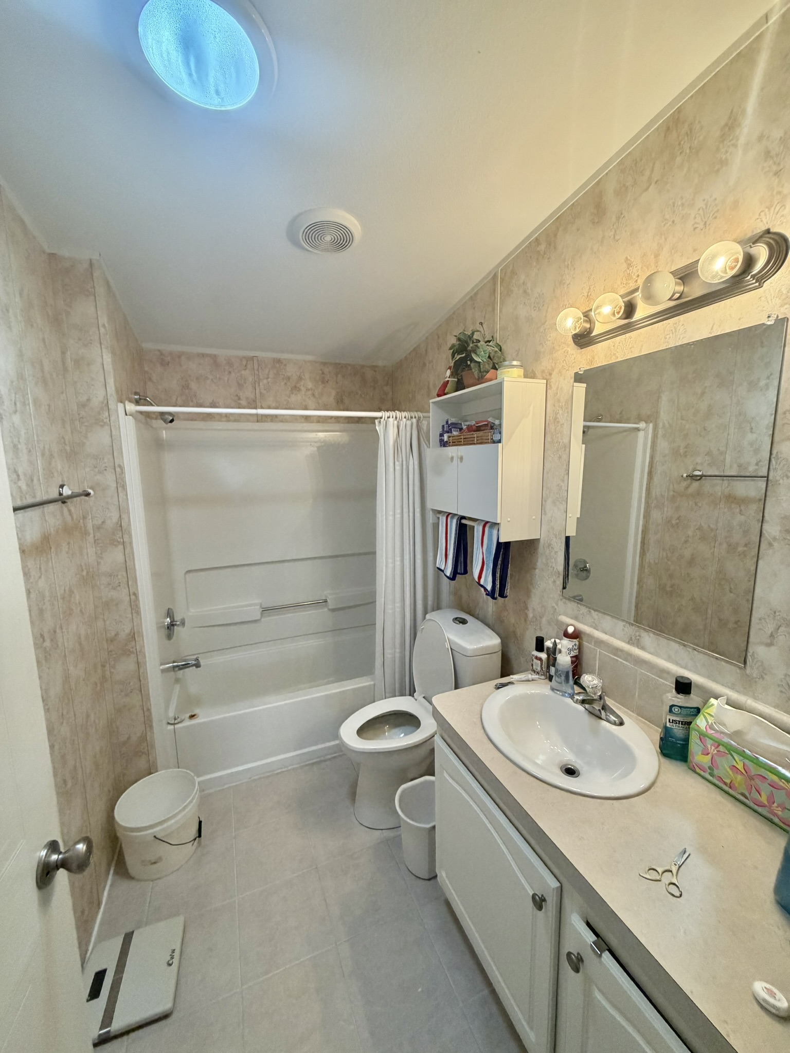 5604 Whistling Tree Lane, Bradenton, Florida 34203, 2 Bedrooms Bedrooms, ,2 BathroomsBathrooms,55-Plus Mobile Home,For Sale,Whistling Tree Lane,4803