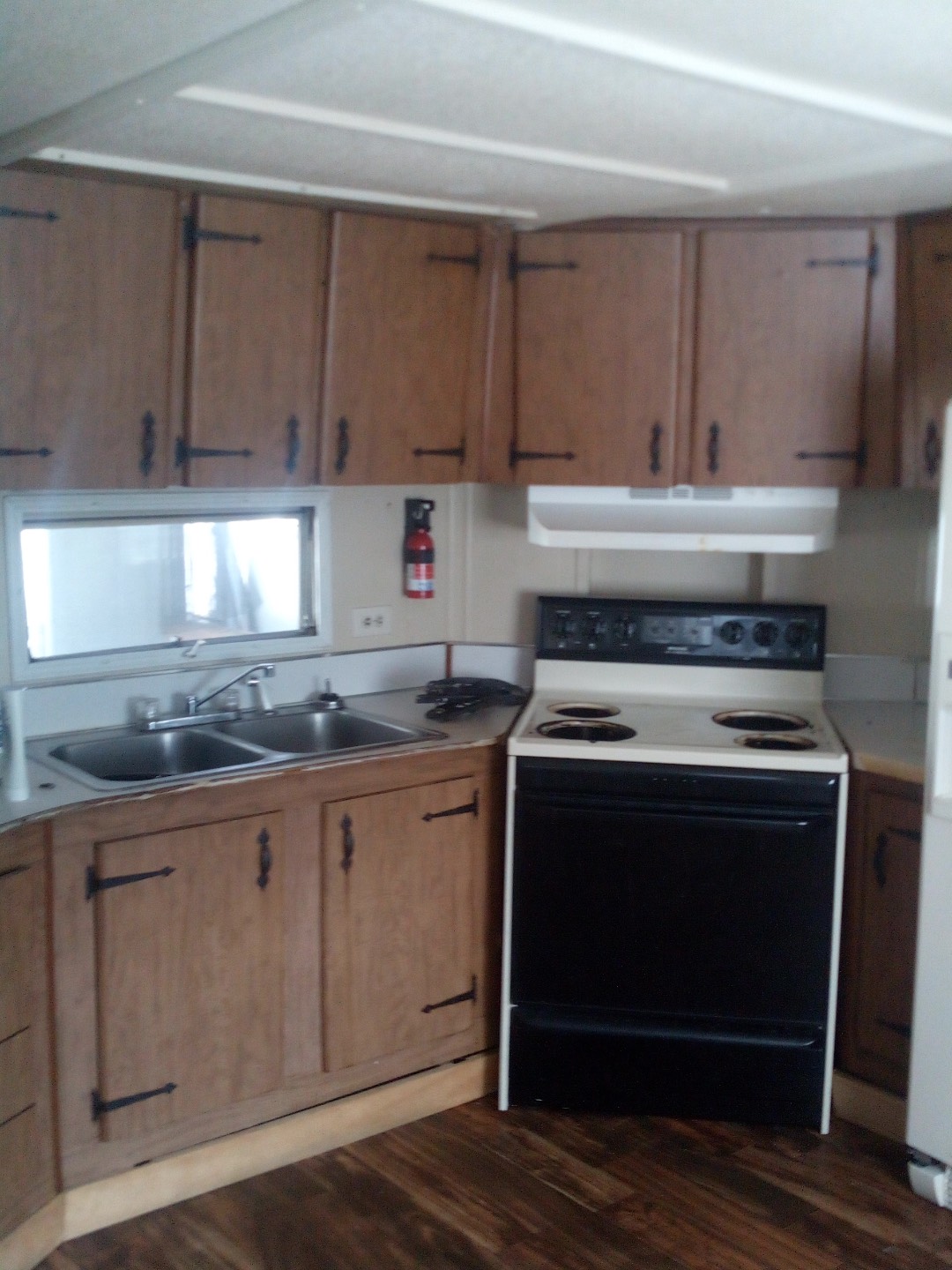 1280 Lakeview Rd, Lot 132, Clearwater, Florida 33756, 2 Bedrooms Bedrooms, ,1.5 BathroomsBathrooms,55-Plus Mobile Home,For Sale,Lakeview Rd, Lot 132,4811