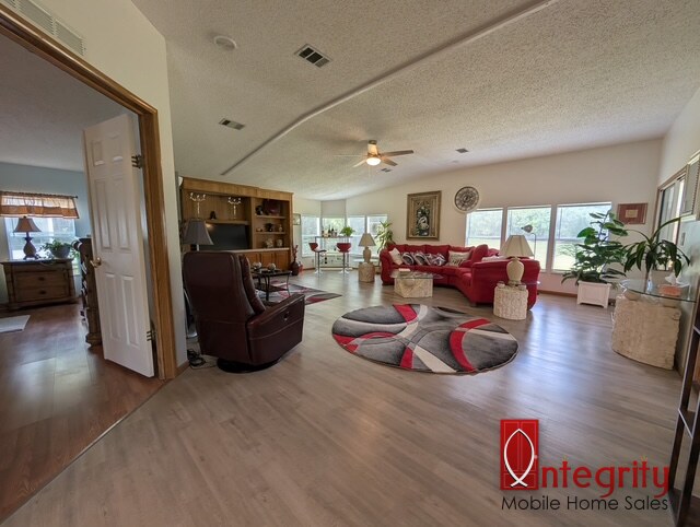 2307 Putt Lane, Lot 49, Lakeland, Florida 33810, 2 Bedrooms Bedrooms, ,2 BathroomsBathrooms,55-Plus Mobile Home,For Sale,Putt Lane, Lot 49,4812