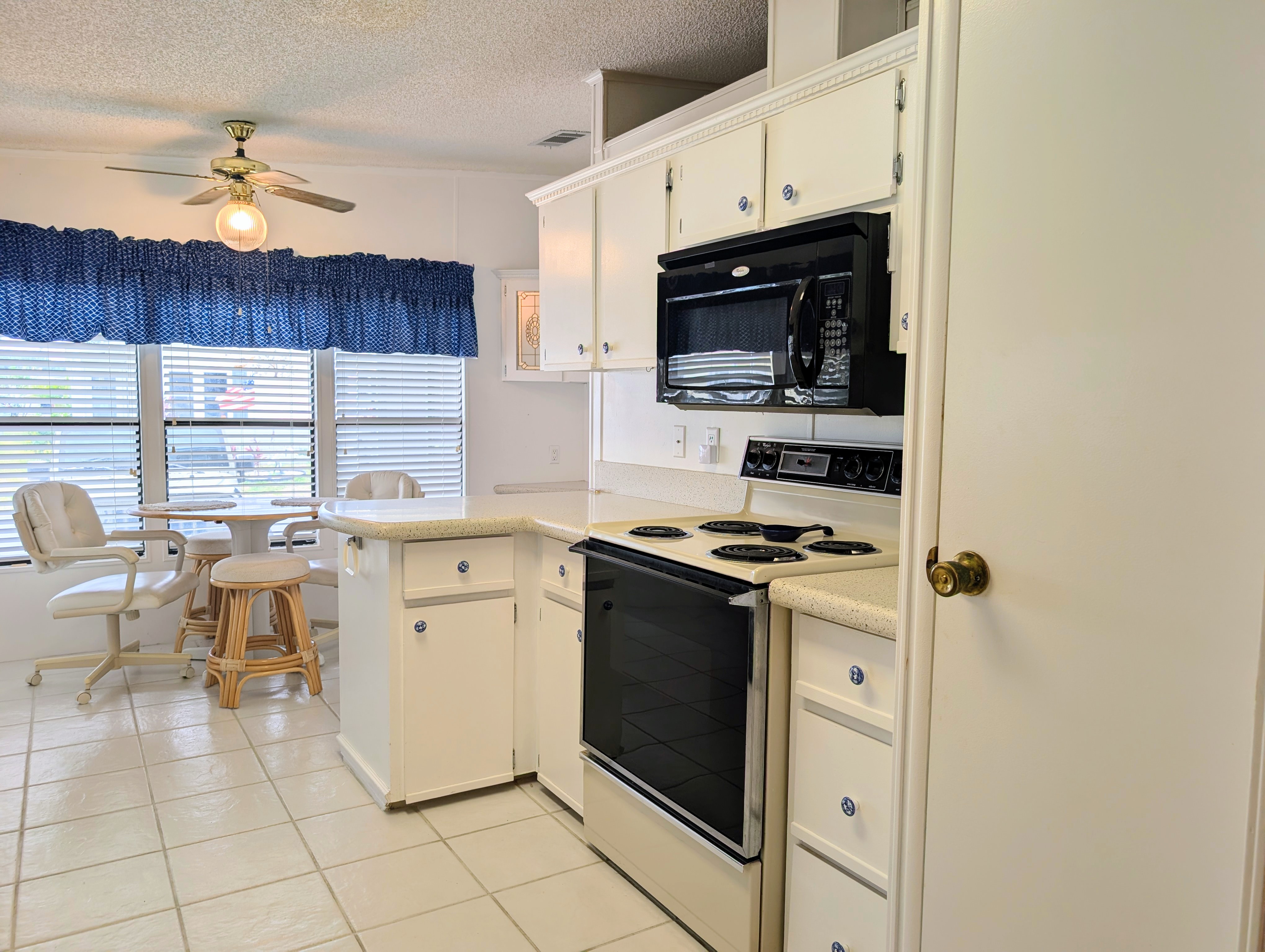 9712 Rosario Drive, Parrish, Florida 34219, 2 Bedrooms Bedrooms, ,2 BathroomsBathrooms,55-Plus Mobile Home,For Sale,Rosario Drive,4816