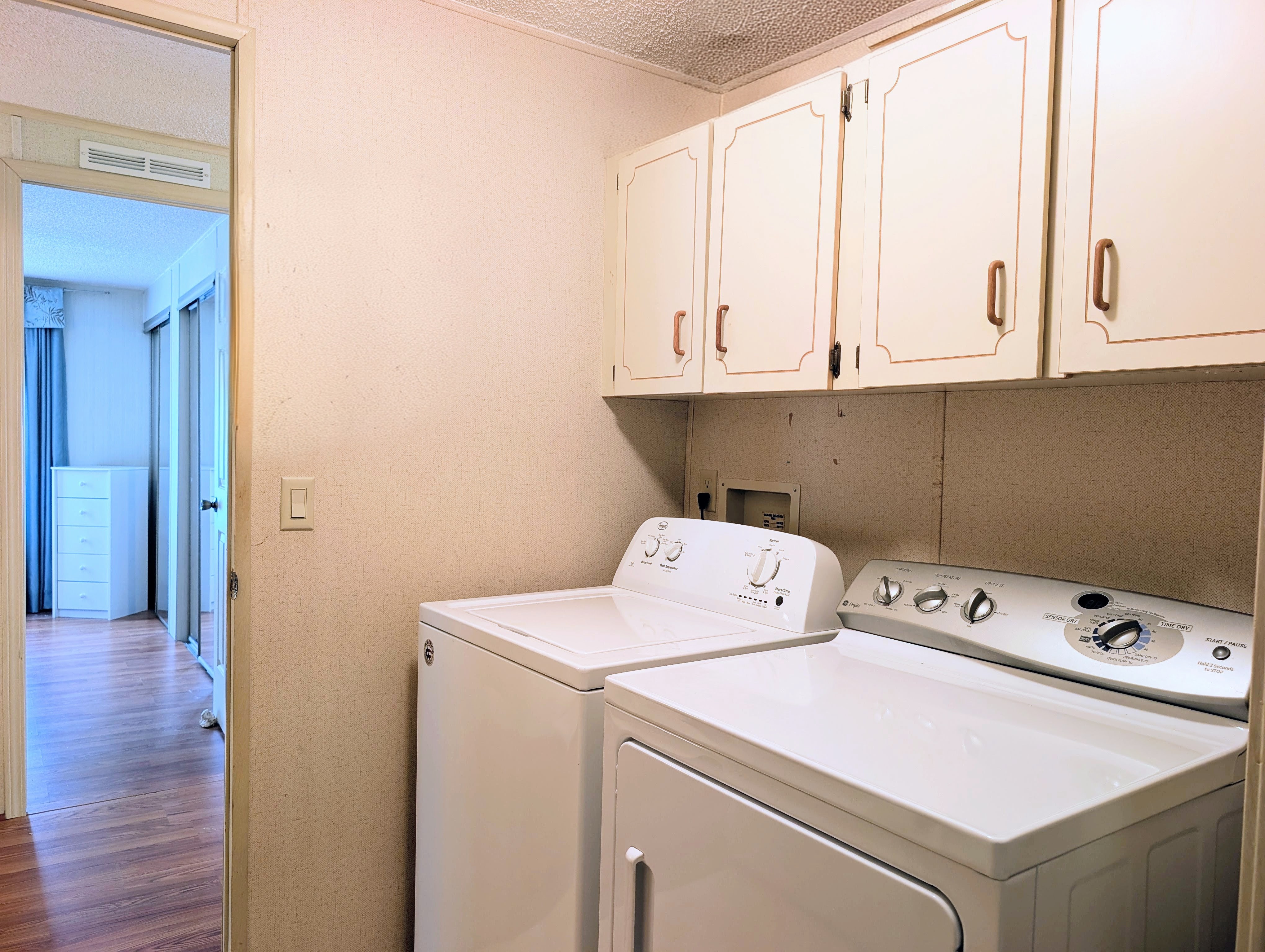 9712 Rosario Drive, Parrish, Florida 34219, 2 Bedrooms Bedrooms, ,2 BathroomsBathrooms,55-Plus Mobile Home,For Sale,Rosario Drive,4816