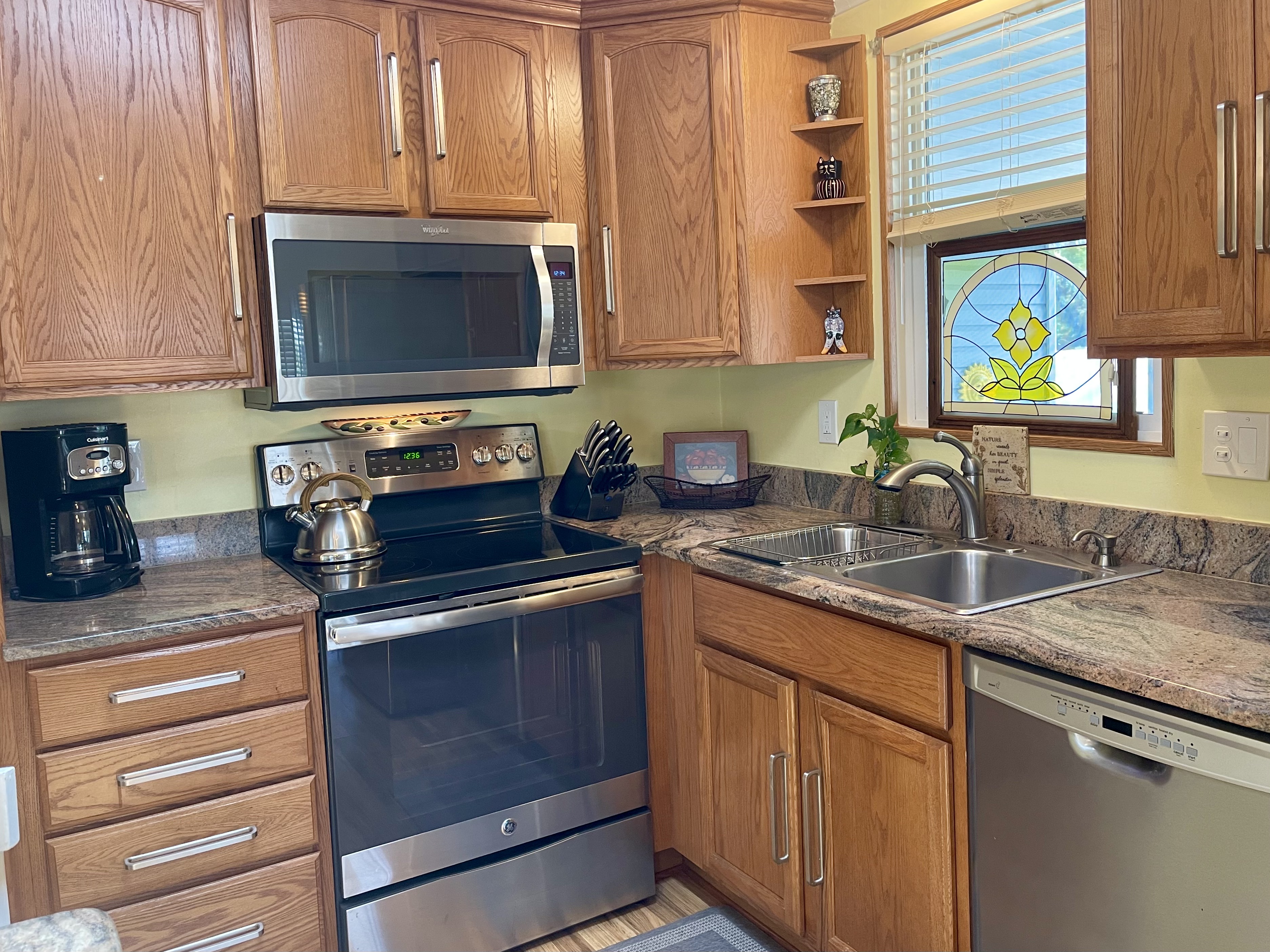 4104 Buena Vista Dr S, Ellenton, Florida 34222, 2 Bedrooms Bedrooms, ,2 BathroomsBathrooms,55-Plus Mobile Home,For Sale,Buena Vista Dr S,4820