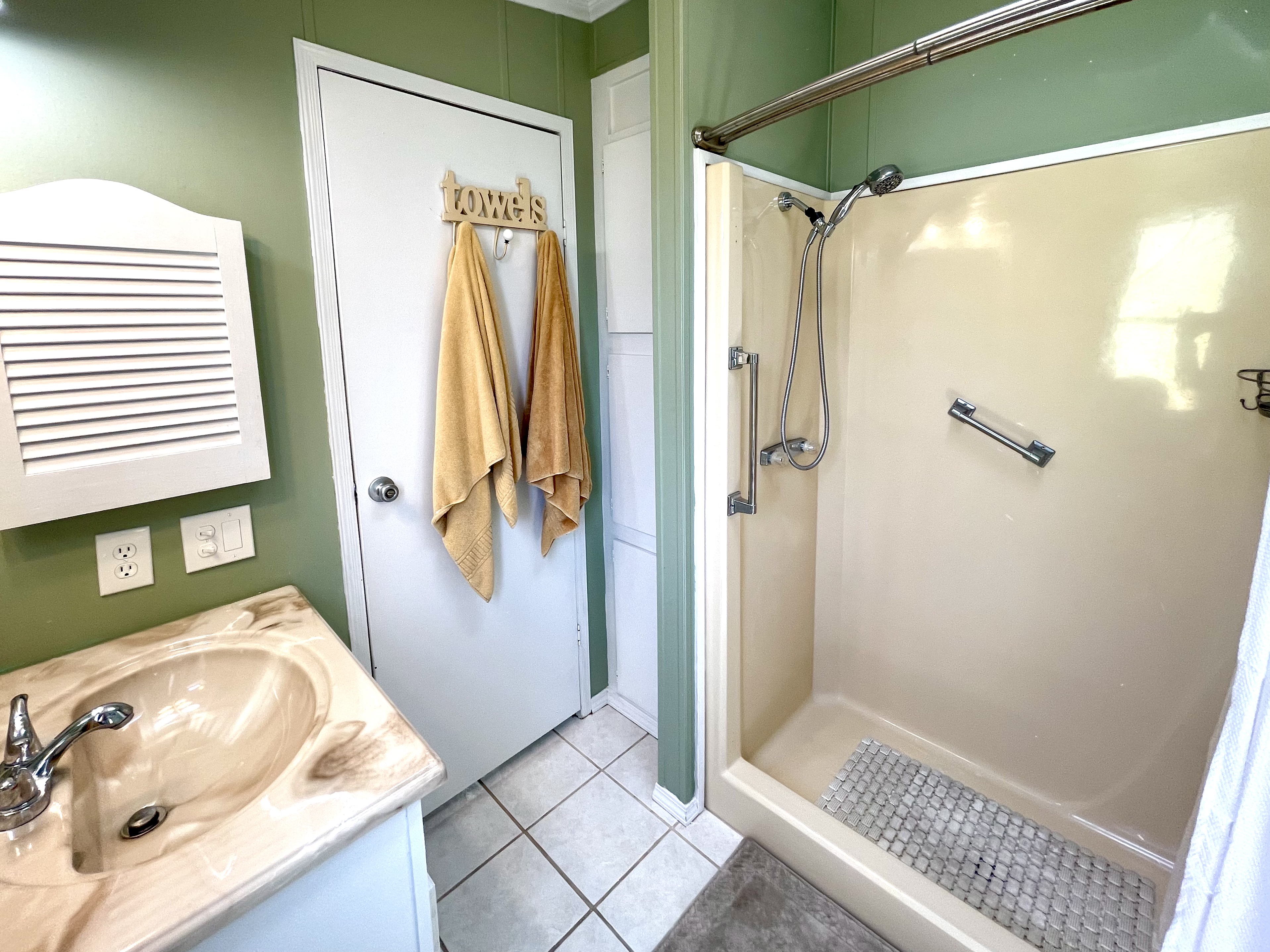4104 Buena Vista Dr S, Ellenton, Florida 34222, 2 Bedrooms Bedrooms, ,2 BathroomsBathrooms,55-Plus Mobile Home,For Sale,Buena Vista Dr S,4820