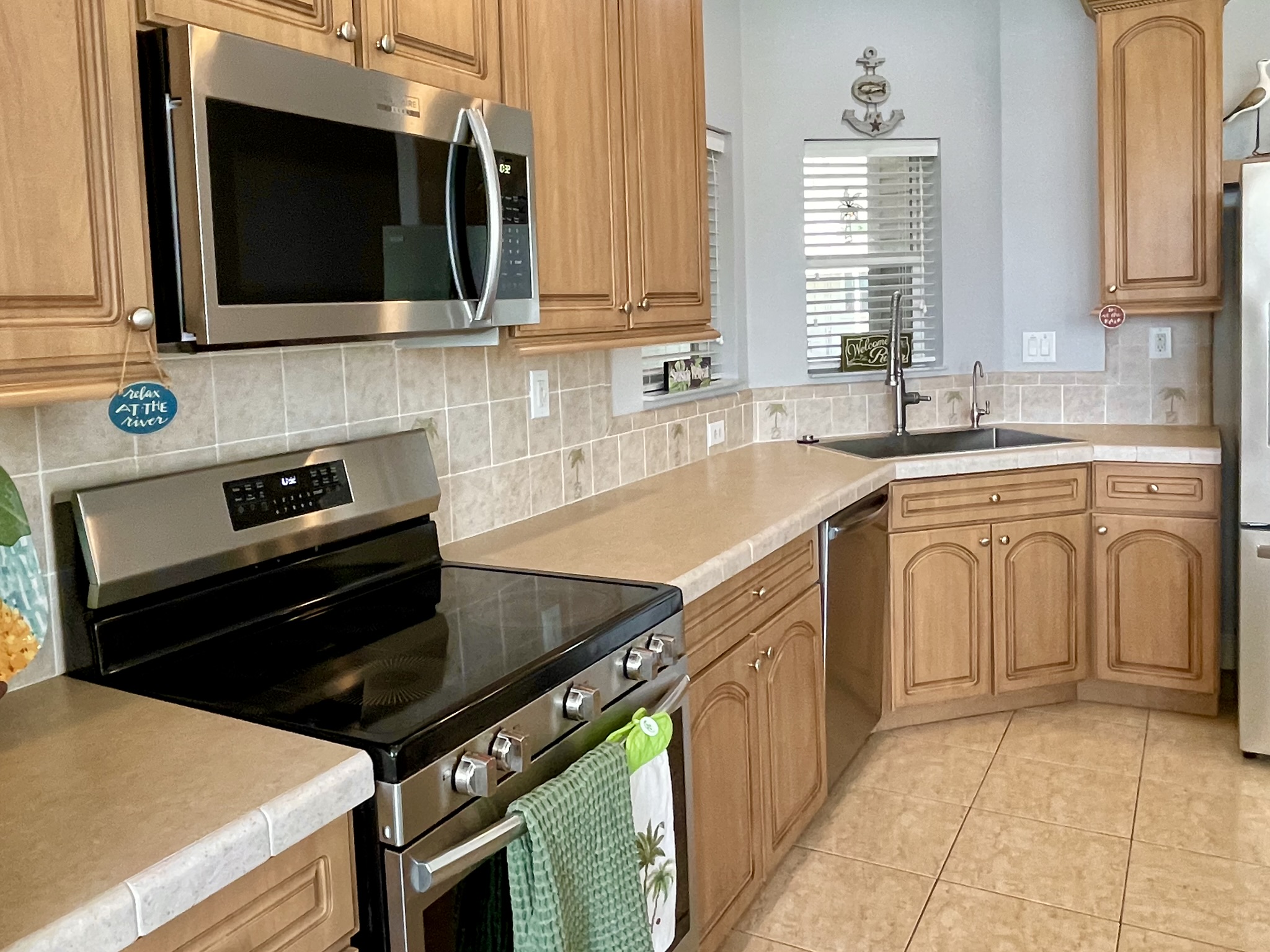 217 Denmark Drive, Ellenton, Florida 34222, 2 Bedrooms Bedrooms, ,2 BathroomsBathrooms,55-Plus Mobile Home,For Sale,Denmark Drive,4823