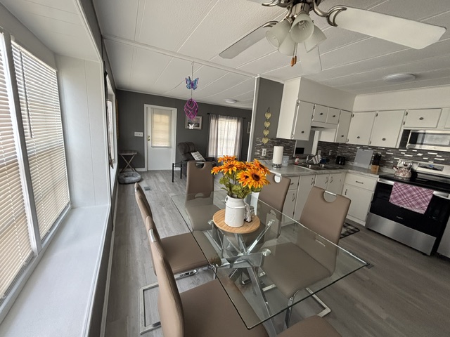 6700 150th Ave N, Lot 302, Clearwater, Florida 33764, 2 Bedrooms Bedrooms, ,2 BathroomsBathrooms,55-Plus Mobile Home,For Sale,150th Ave N, Lot 302,4824