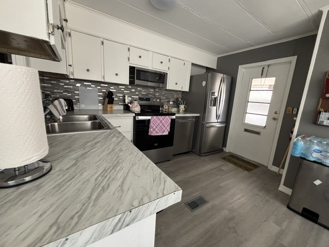 6700 150th Ave N, Lot 302, Clearwater, Florida 33764, 2 Bedrooms Bedrooms, ,2 BathroomsBathrooms,55-Plus Mobile Home,For Sale,150th Ave N, Lot 302,4824