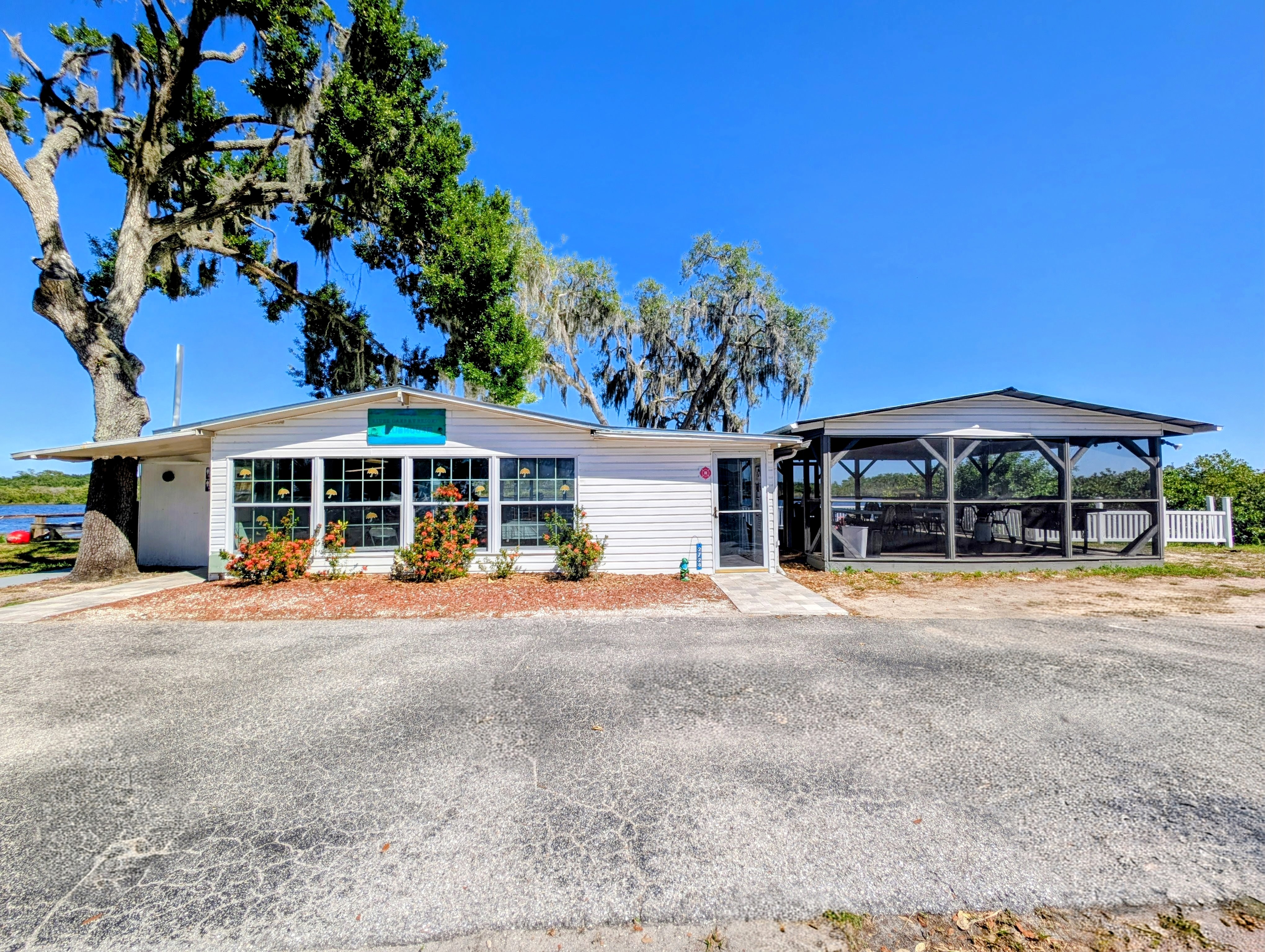 220 White Squirrel Circle, Ruskin, Florida 33570, 1 Bedroom Bedrooms, ,1 BathroomBathrooms,All - Age Mobile Home,For Sale,White Squirrel Circle,4828