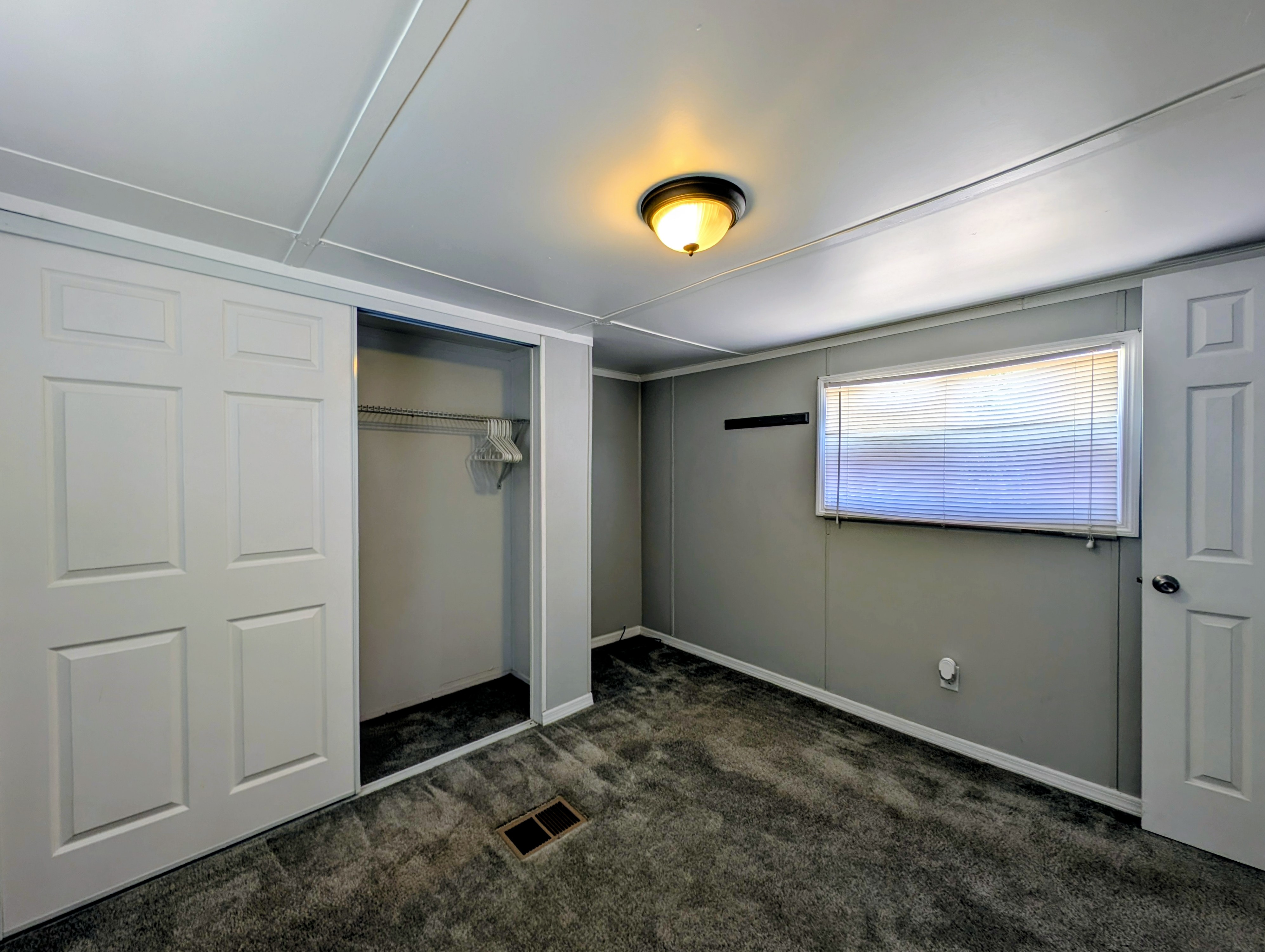110 Oakhill View Drive, Valrico, Florida 33594, 2 Bedrooms Bedrooms, ,1 BathroomBathrooms,55-Plus Mobile Home,For Sale,Oakhill View Drive,4829