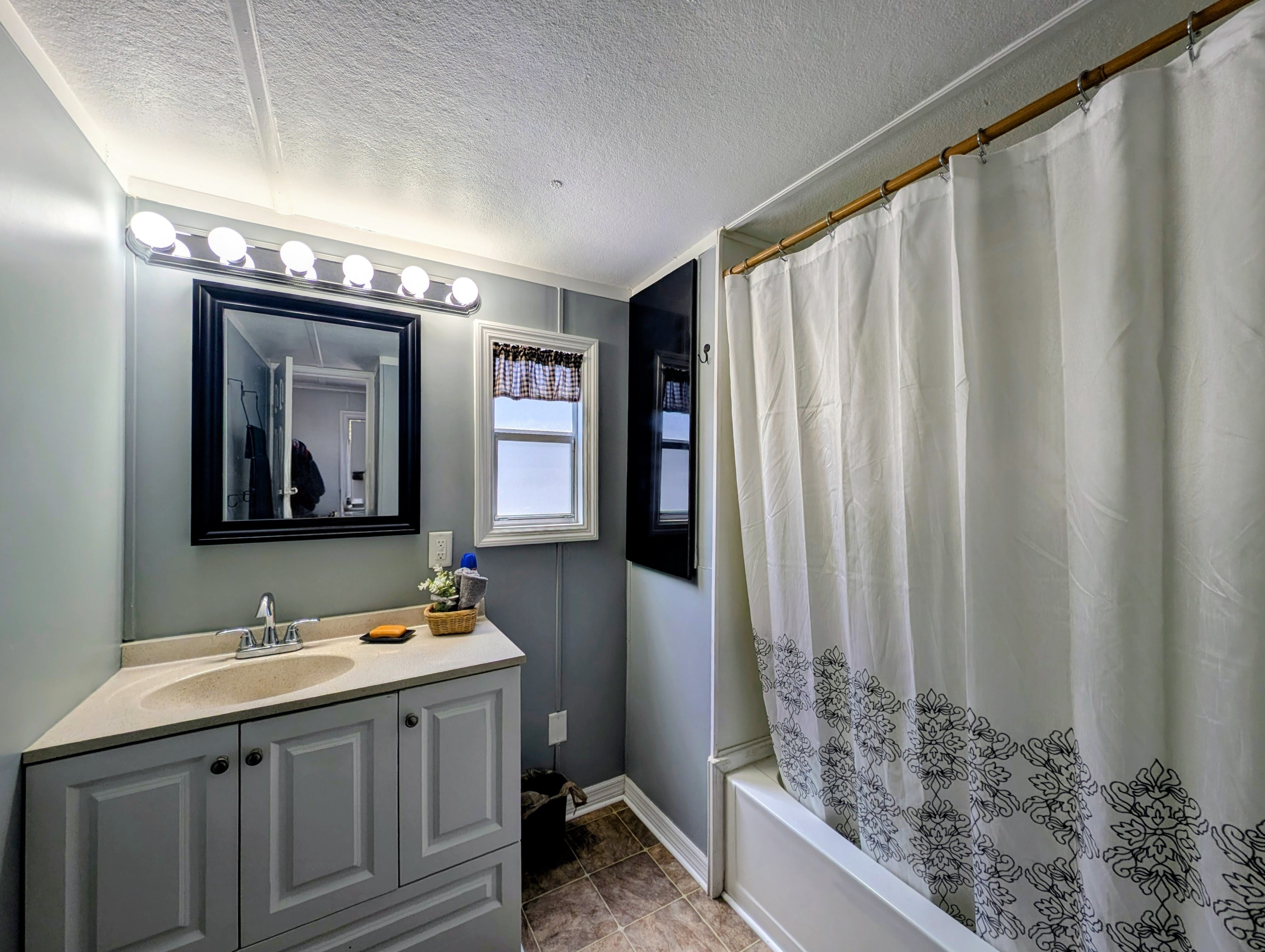 110 Oakhill View Drive, Valrico, Florida 33594, 2 Bedrooms Bedrooms, ,1 BathroomBathrooms,55-Plus Mobile Home,For Sale,Oakhill View Drive,4829