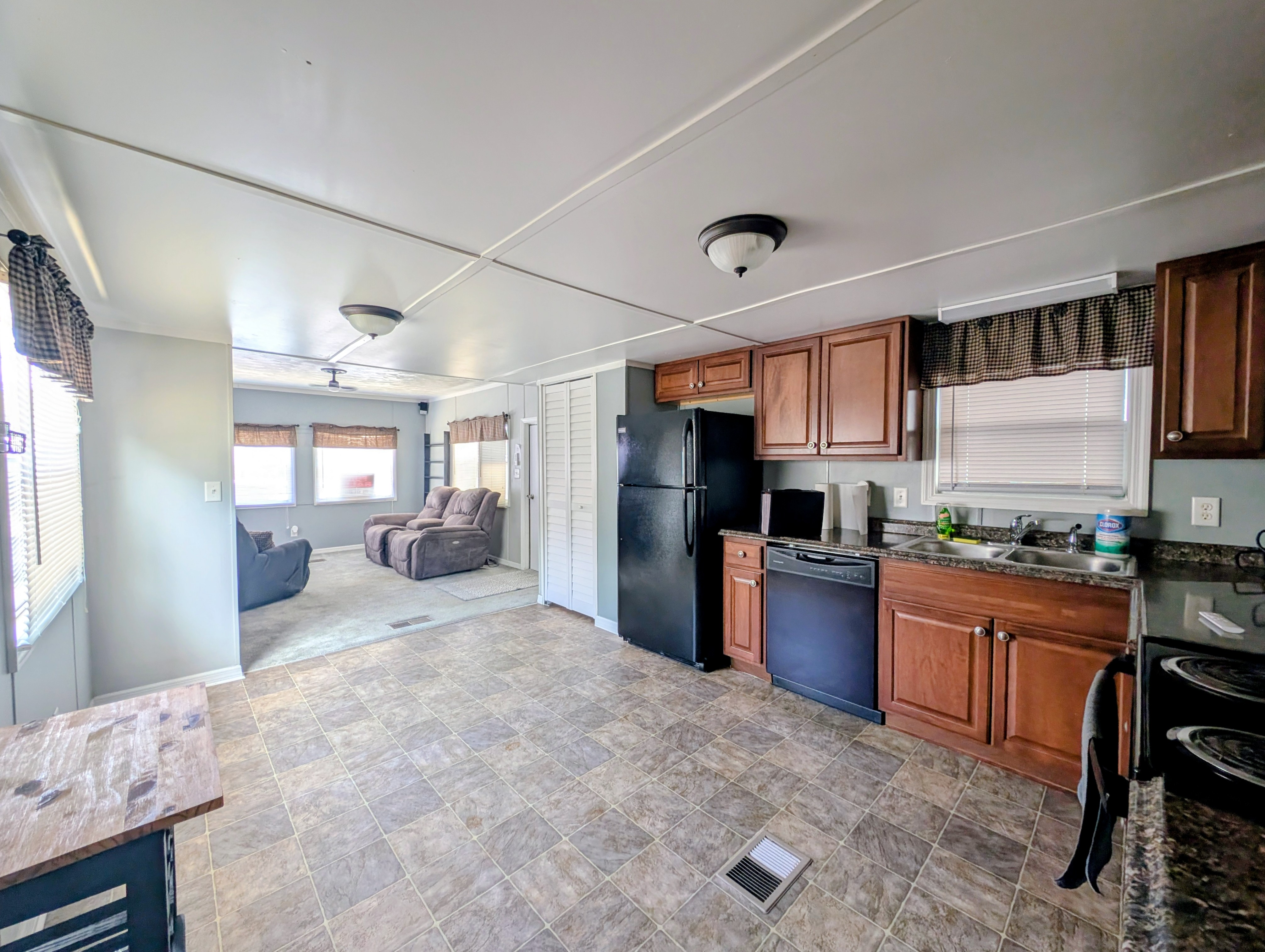 110 Oakhill View Drive, Valrico, Florida 33594, 2 Bedrooms Bedrooms, ,1 BathroomBathrooms,55-Plus Mobile Home,For Sale,Oakhill View Drive,4829