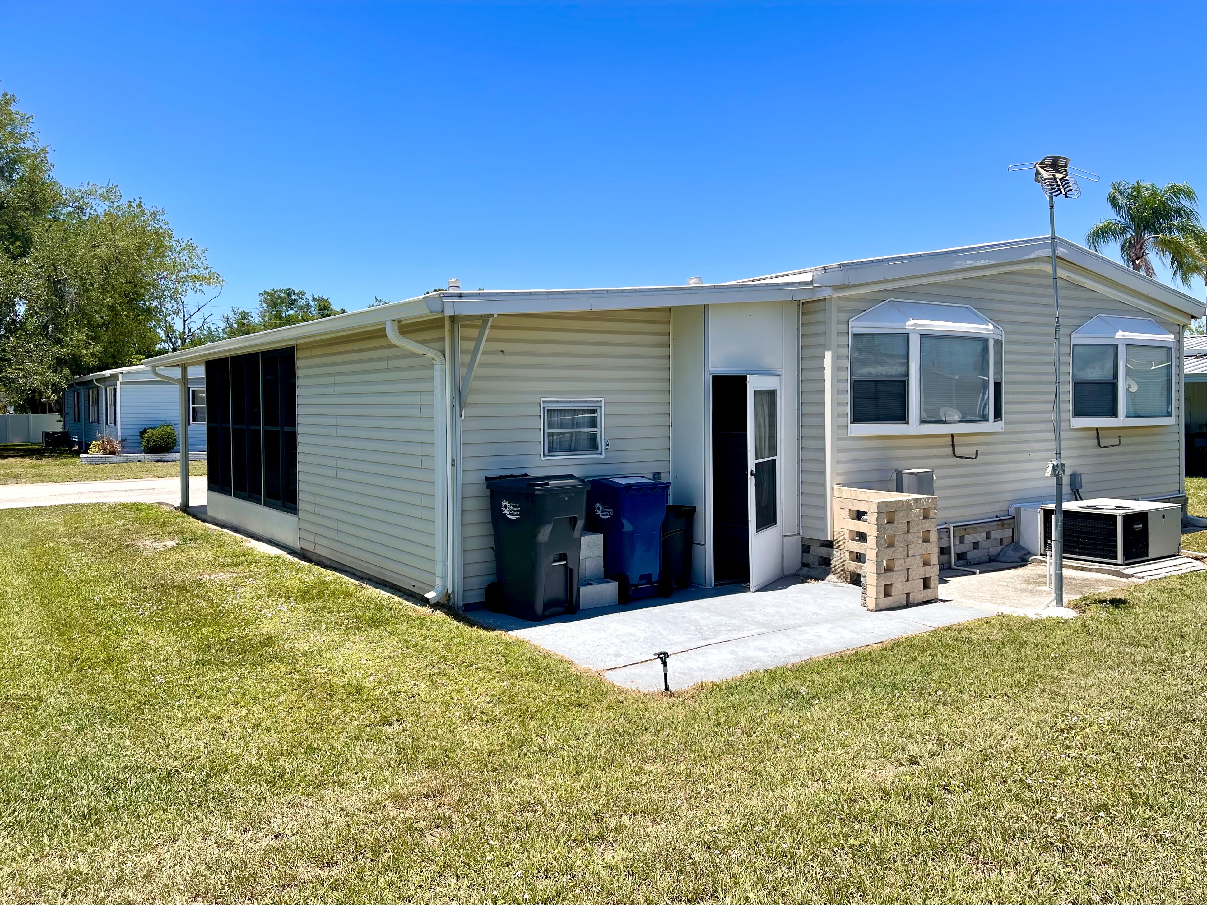 556 Montego Lane, Ellenton, Florida 34222, 2 Bedrooms Bedrooms, ,2 BathroomsBathrooms,55-Plus Mobile Home,For Sale,Montego Lane,4830