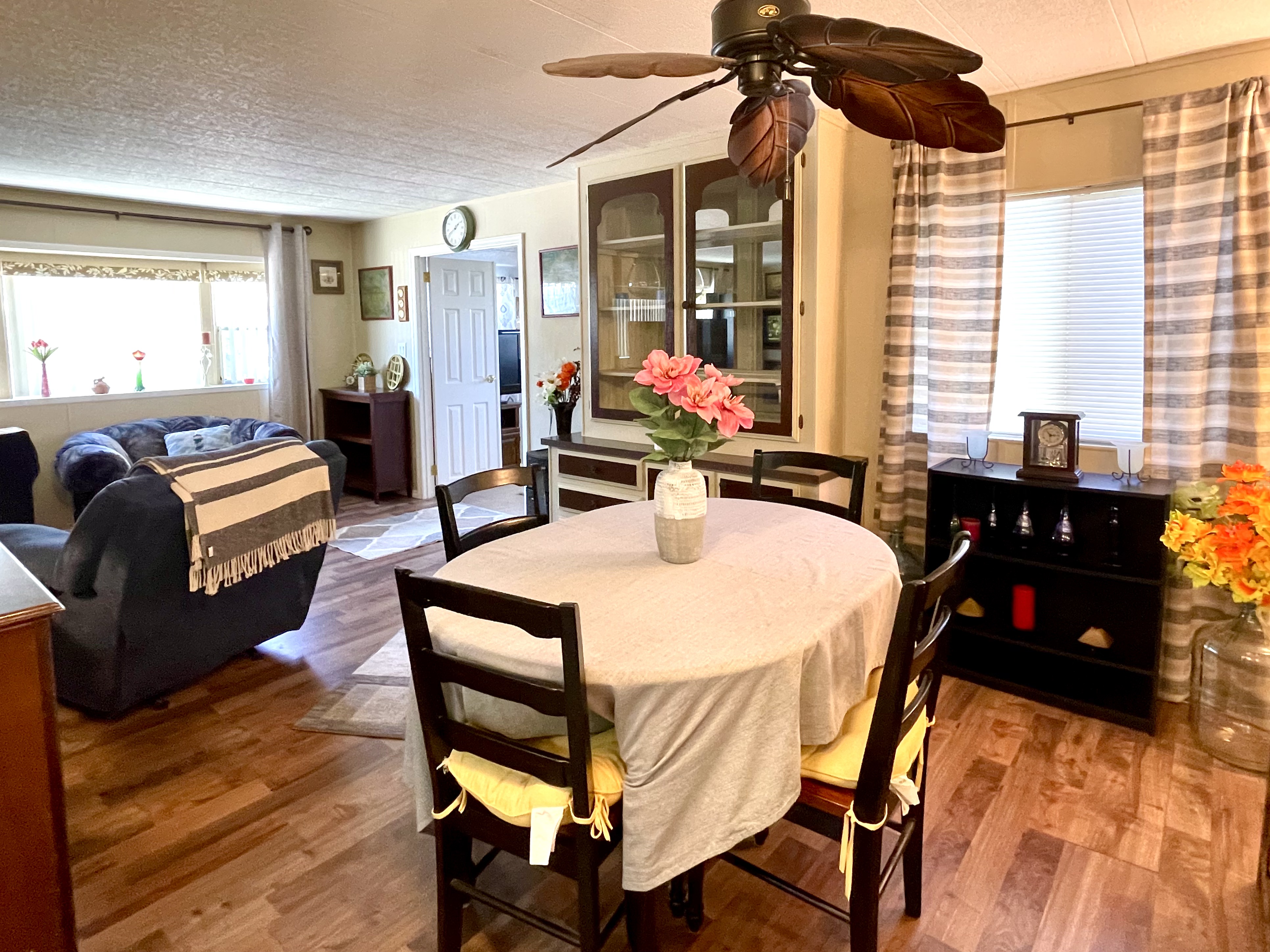556 Montego Lane, Ellenton, Florida 34222, 2 Bedrooms Bedrooms, ,2 BathroomsBathrooms,55-Plus Mobile Home,For Sale,Montego Lane,4830