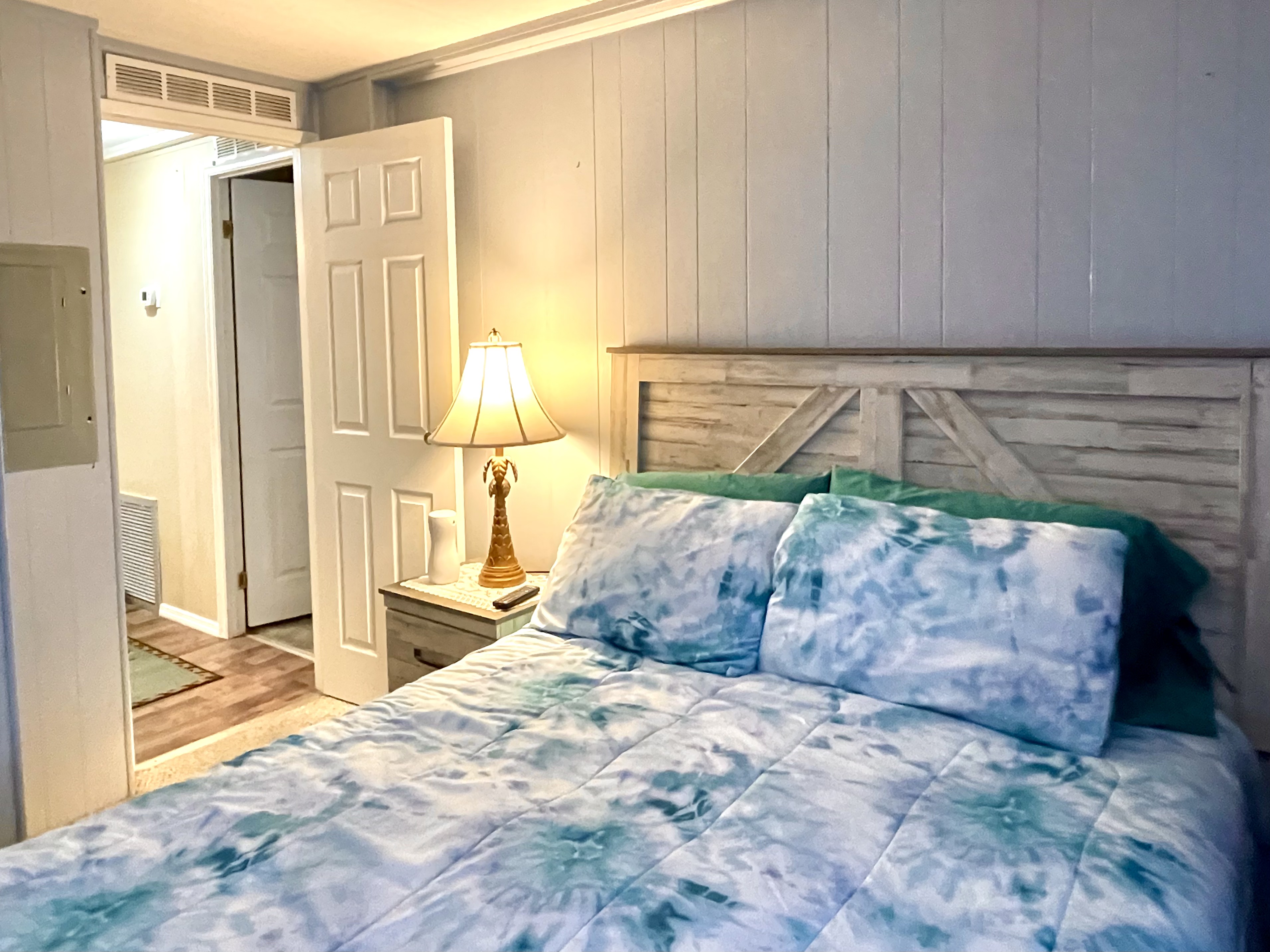 556 Montego Lane, Ellenton, Florida 34222, 2 Bedrooms Bedrooms, ,2 BathroomsBathrooms,55-Plus Mobile Home,For Sale,Montego Lane,4830