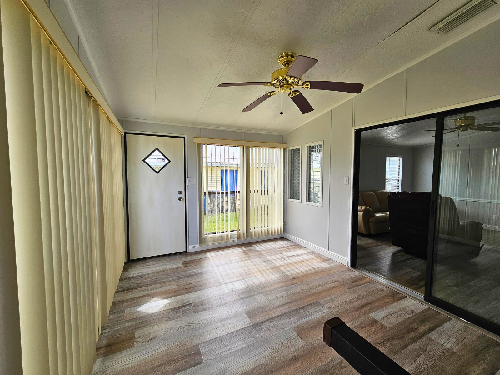 8203 Limetree Way, Ellenton, Florida 34222, 2 Bedrooms Bedrooms, ,2 BathroomsBathrooms,55-Plus Mobile Home,For Sale,Limetree Way,4840