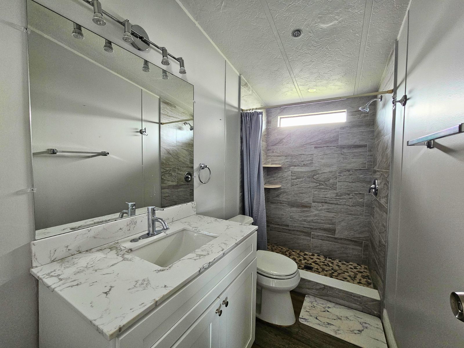 8203 Limetree Way, Ellenton, Florida 34222, 2 Bedrooms Bedrooms, ,2 BathroomsBathrooms,55-Plus Mobile Home,For Sale,Limetree Way,4840