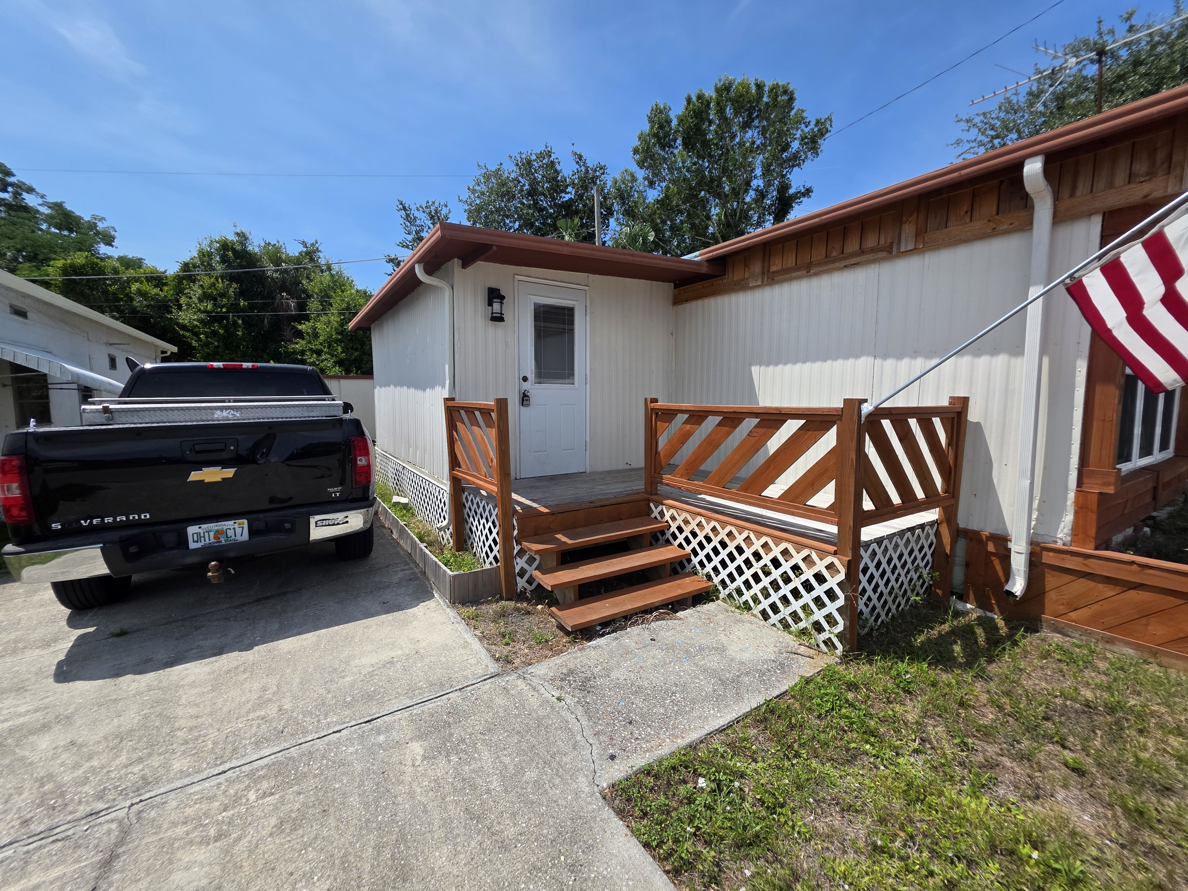 5611 Bayshore Rd, Lot 107, Palmetto, Florida 34221, 2 Bedrooms Bedrooms, ,1.5 BathroomsBathrooms,55-Plus Mobile Home,For Sale,Bayshore Rd, Lot 107,4841