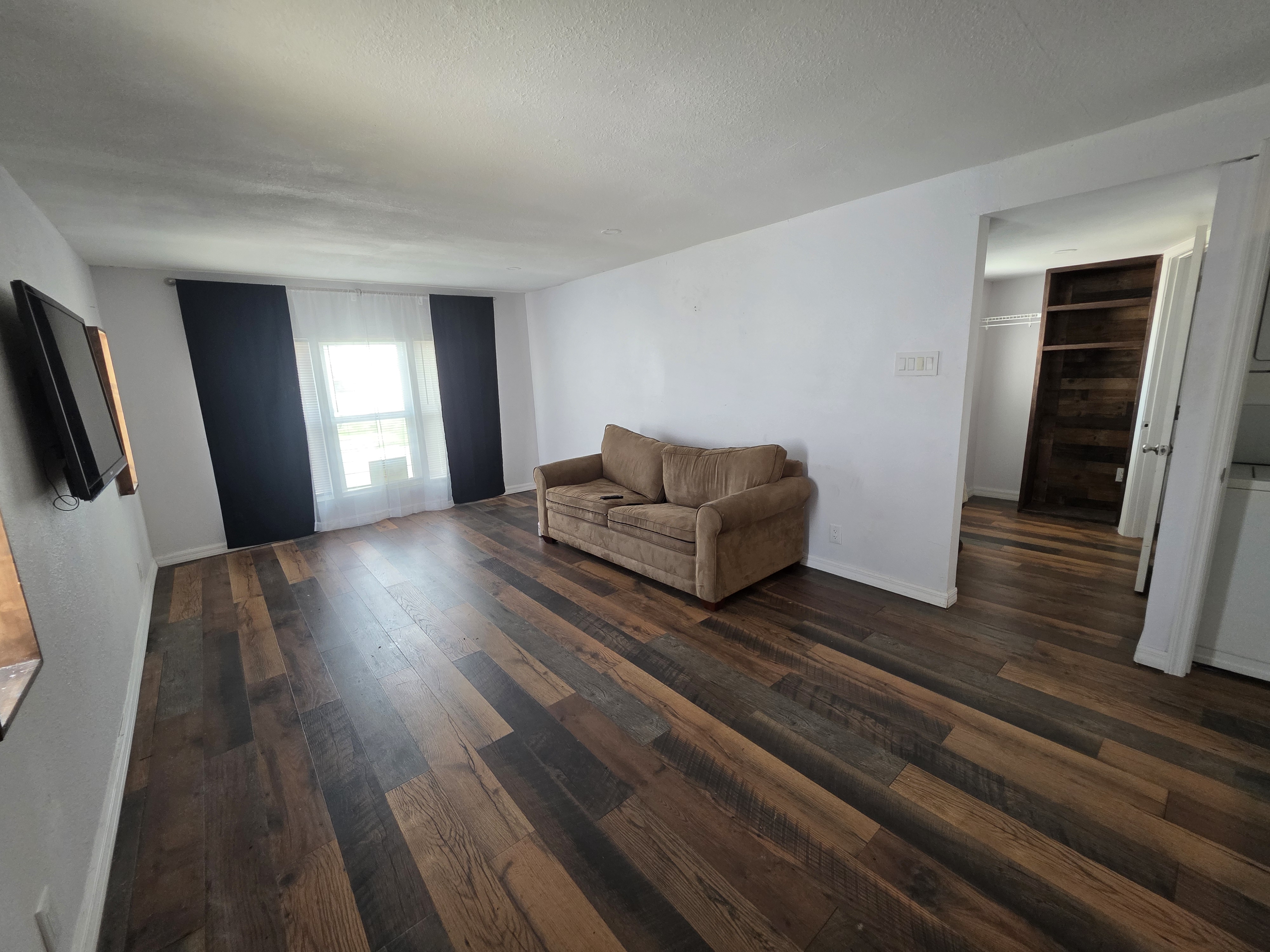 5611 Bayshore Rd, Lot 107, Palmetto, Florida 34221, 2 Bedrooms Bedrooms, ,1.5 BathroomsBathrooms,55-Plus Mobile Home,For Sale,Bayshore Rd, Lot 107,4841