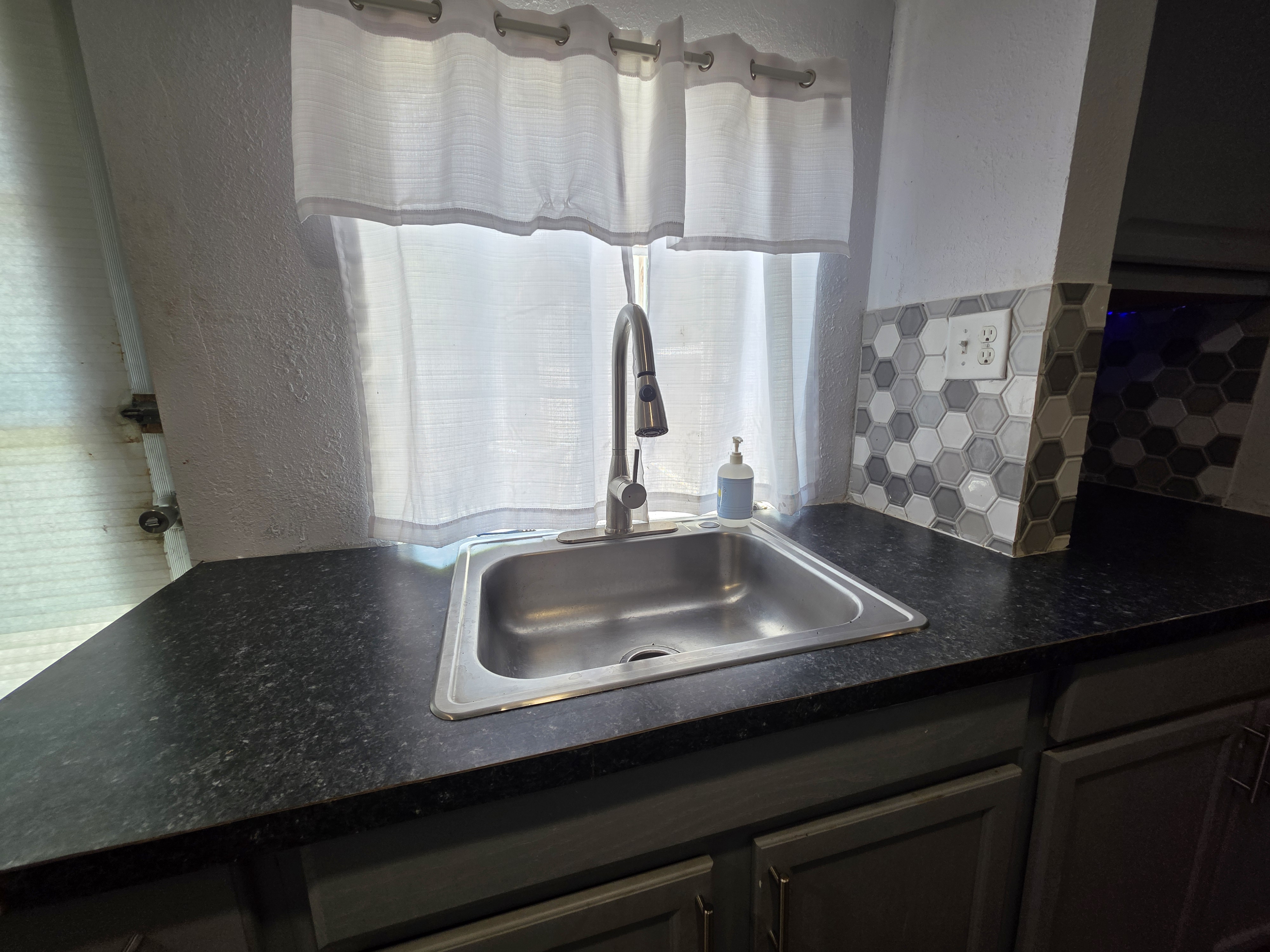 5611 Bayshore Rd, Lot 107, Palmetto, Florida 34221, 2 Bedrooms Bedrooms, ,1.5 BathroomsBathrooms,55-Plus Mobile Home,For Sale,Bayshore Rd, Lot 107,4841