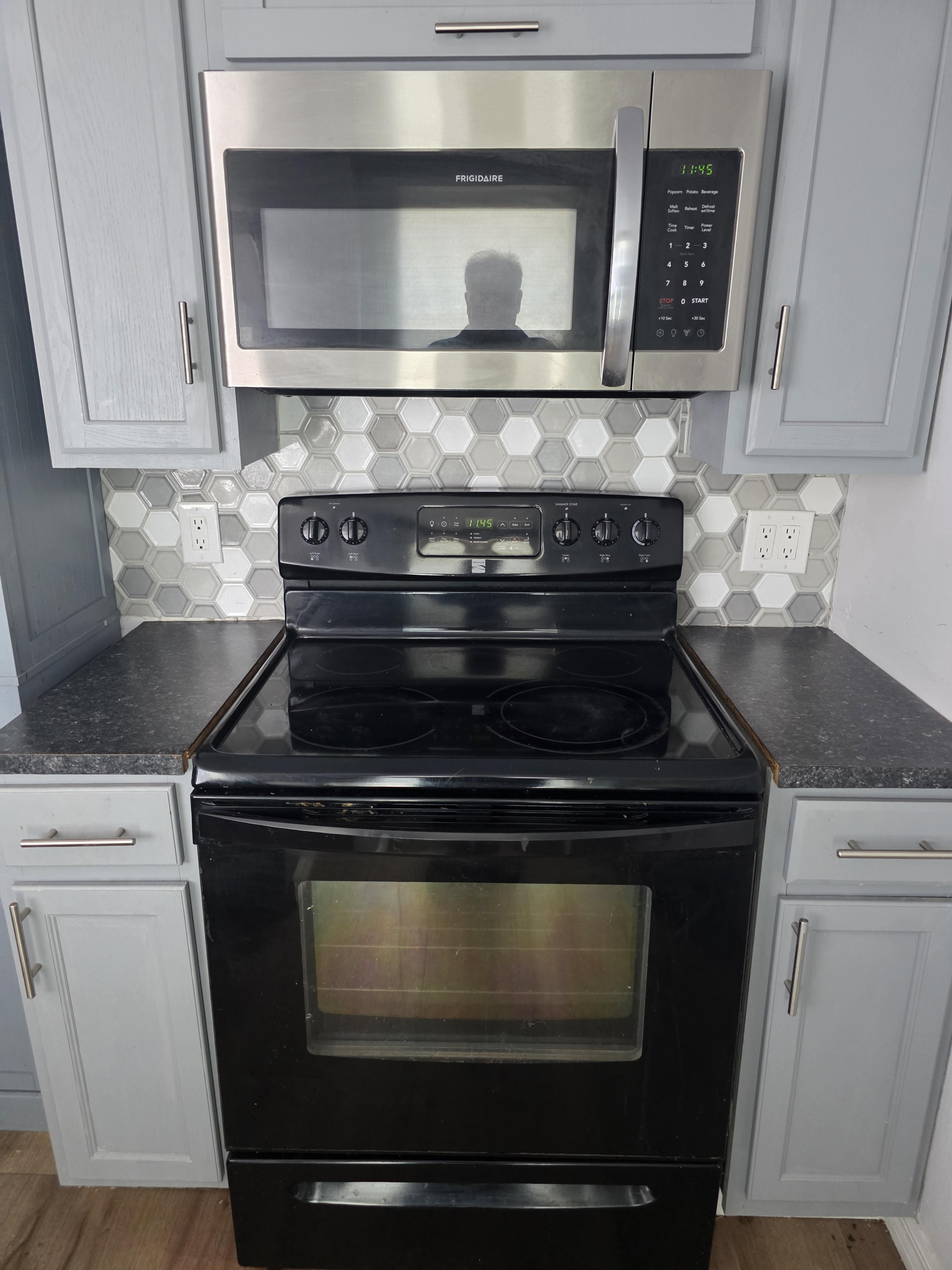 5611 Bayshore Rd, Lot 107, Palmetto, Florida 34221, 2 Bedrooms Bedrooms, ,1.5 BathroomsBathrooms,55-Plus Mobile Home,For Sale,Bayshore Rd, Lot 107,4841