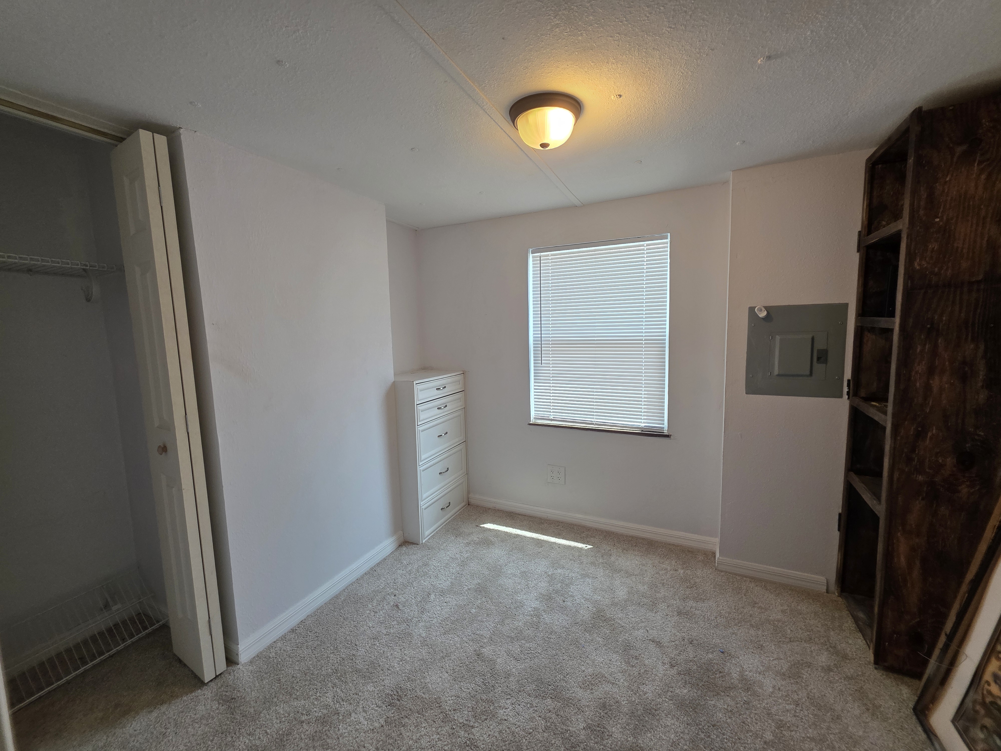 5611 Bayshore Rd, Lot 107, Palmetto, Florida 34221, 2 Bedrooms Bedrooms, ,1.5 BathroomsBathrooms,55-Plus Mobile Home,For Sale,Bayshore Rd, Lot 107,4841