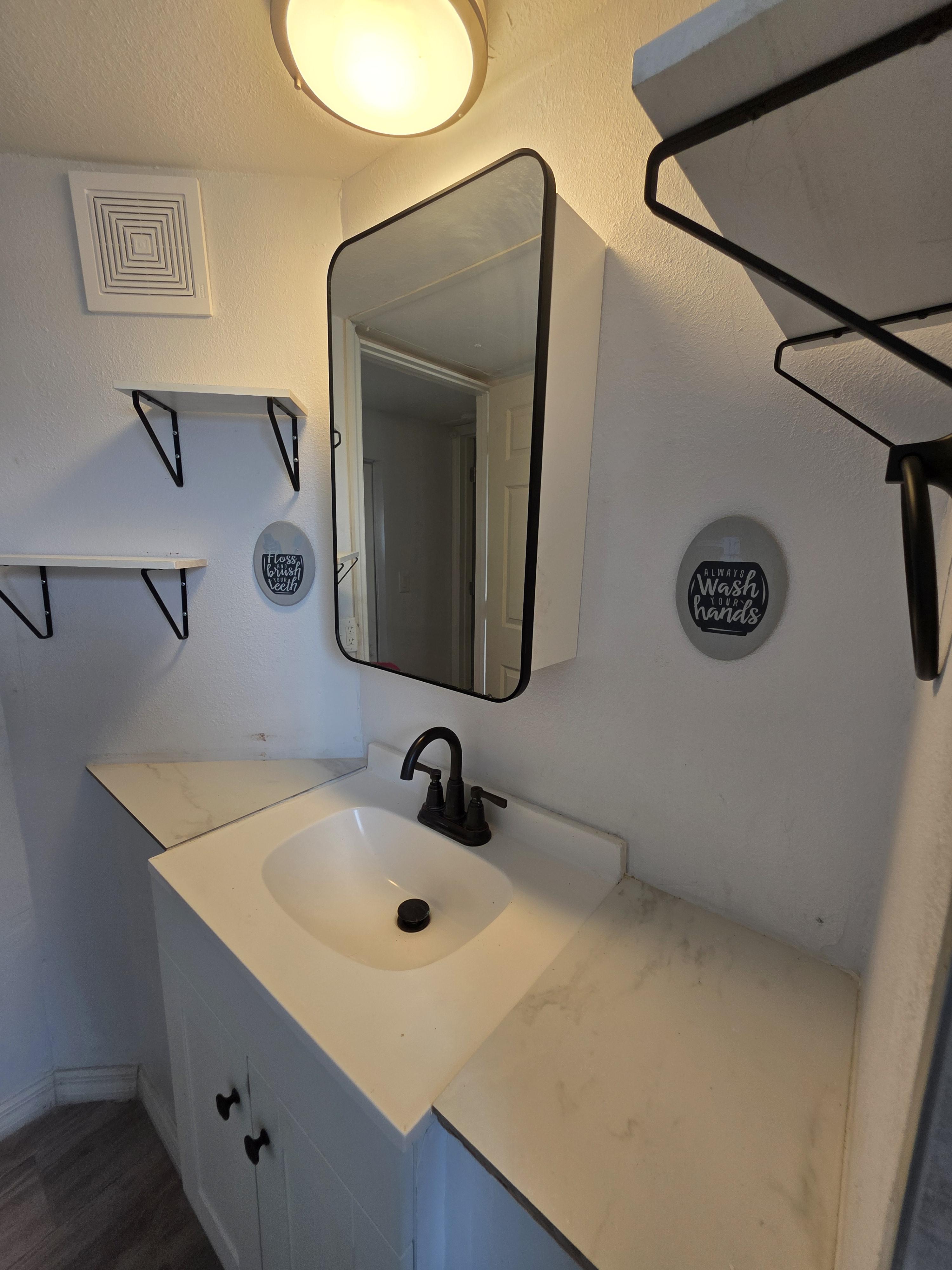 5611 Bayshore Rd, Lot 107, Palmetto, Florida 34221, 2 Bedrooms Bedrooms, ,1.5 BathroomsBathrooms,55-Plus Mobile Home,For Sale,Bayshore Rd, Lot 107,4841