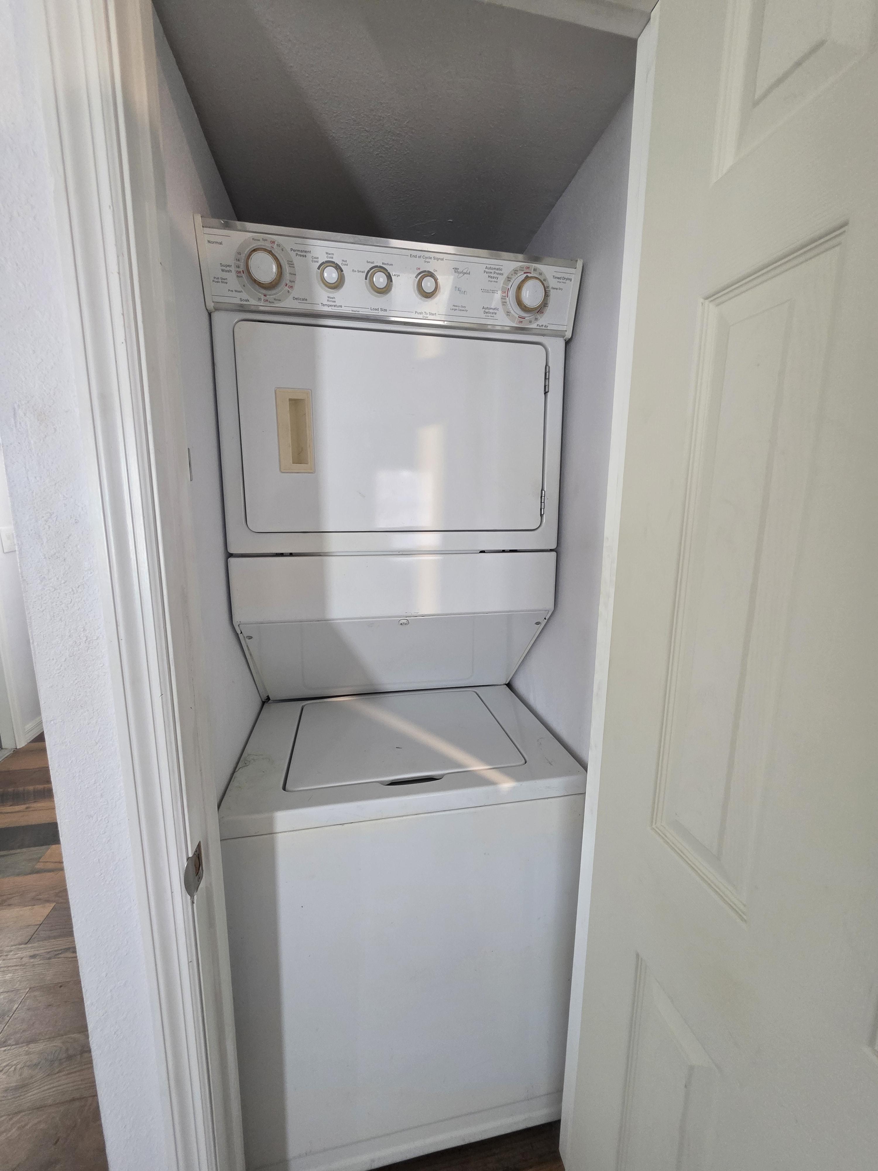5611 Bayshore Rd, Lot 107, Palmetto, Florida 34221, 2 Bedrooms Bedrooms, ,1.5 BathroomsBathrooms,55-Plus Mobile Home,For Sale,Bayshore Rd, Lot 107,4841