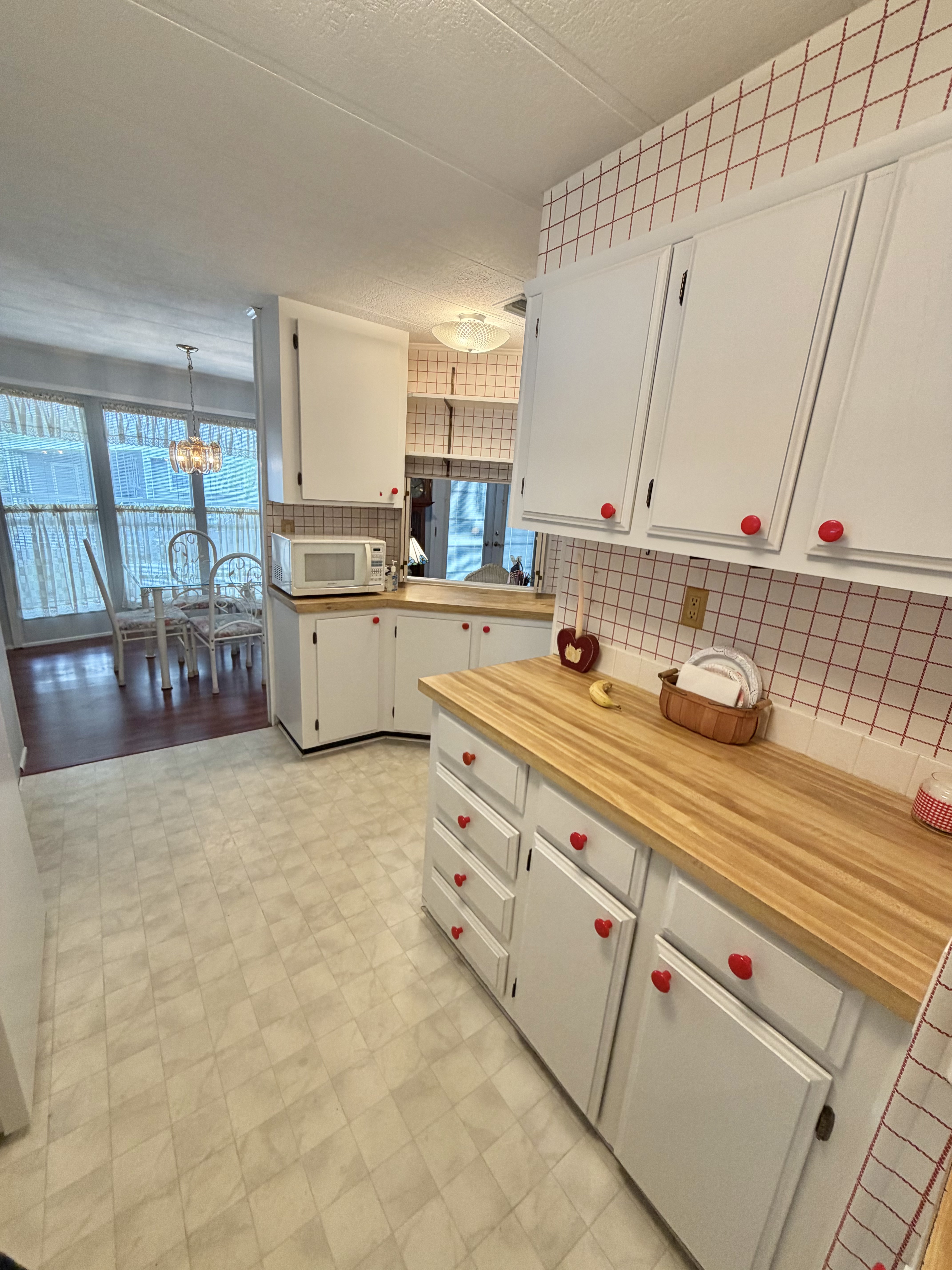 327 3rd St Dr W, Lot 39, Palmetto, Florida 34221, 2 Bedrooms Bedrooms, ,2 BathroomsBathrooms,55-Plus Mobile Home,For Sale,3rd St Dr W, Lot 39,4842