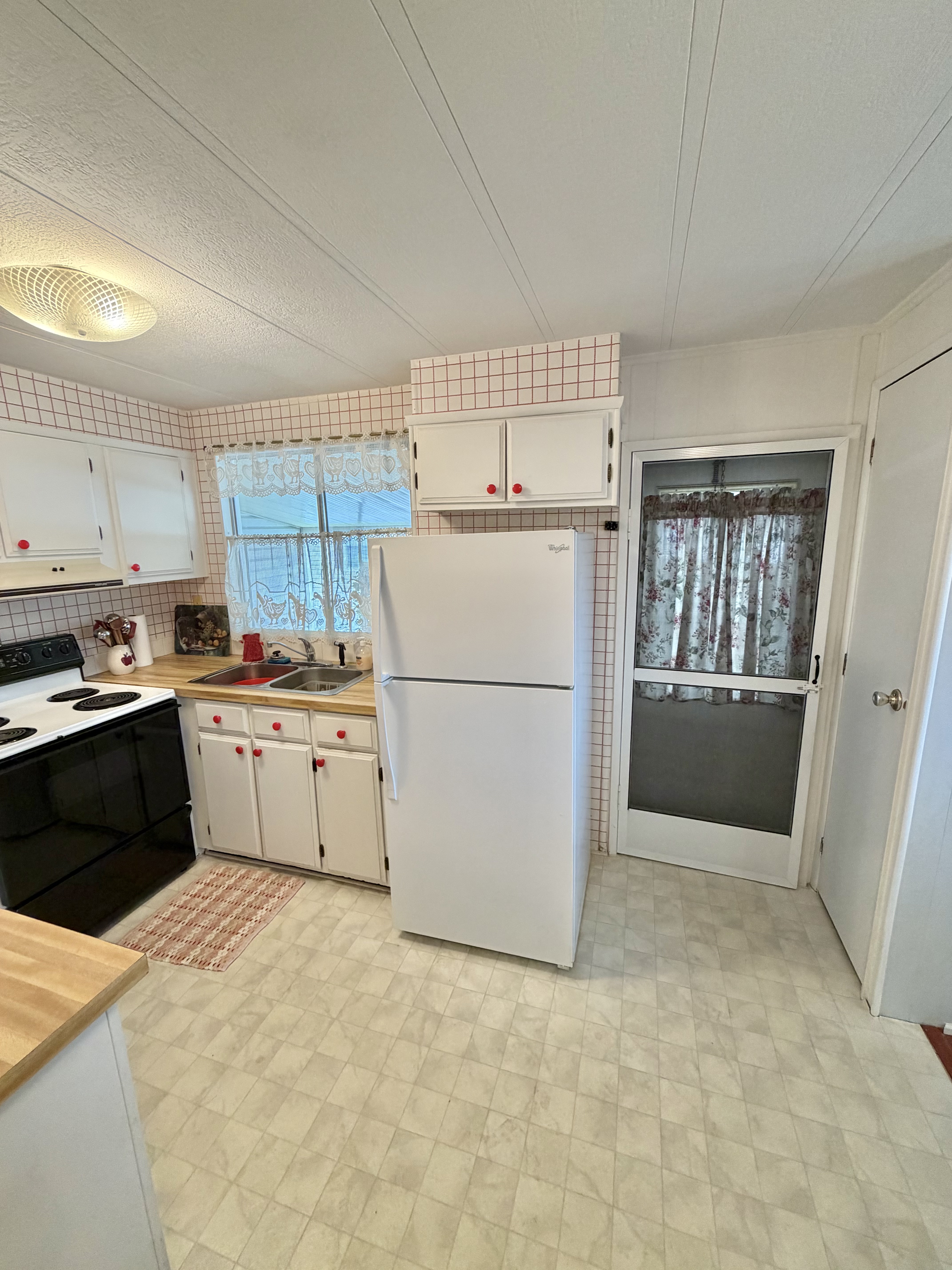327 3rd St Dr W, Lot 39, Palmetto, Florida 34221, 2 Bedrooms Bedrooms, ,2 BathroomsBathrooms,55-Plus Mobile Home,For Sale,3rd St Dr W, Lot 39,4842