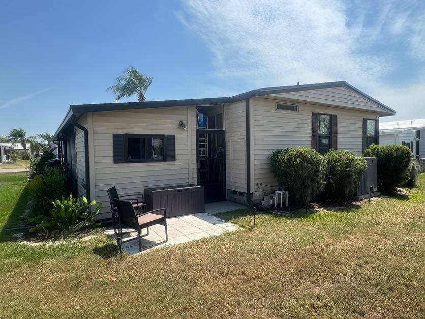 8108 Lakeshore Drive, Ellenton, Florida 34222, 2 Bedrooms Bedrooms, ,2 BathroomsBathrooms,55-Plus Mobile Home,For Sale,Lakeshore Drive,4844