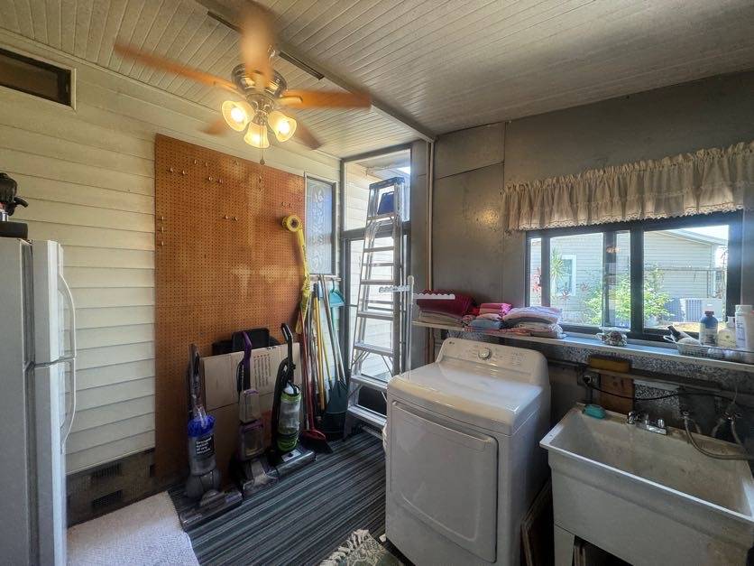 8108 Lakeshore Drive, Ellenton, Florida 34222, 2 Bedrooms Bedrooms, ,2 BathroomsBathrooms,55-Plus Mobile Home,For Sale,Lakeshore Drive,4844