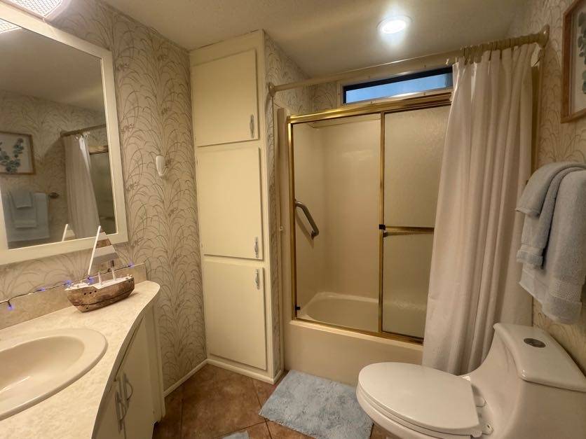 8108 Lakeshore Drive, Ellenton, Florida 34222, 2 Bedrooms Bedrooms, ,2 BathroomsBathrooms,55-Plus Mobile Home,For Sale,Lakeshore Drive,4844