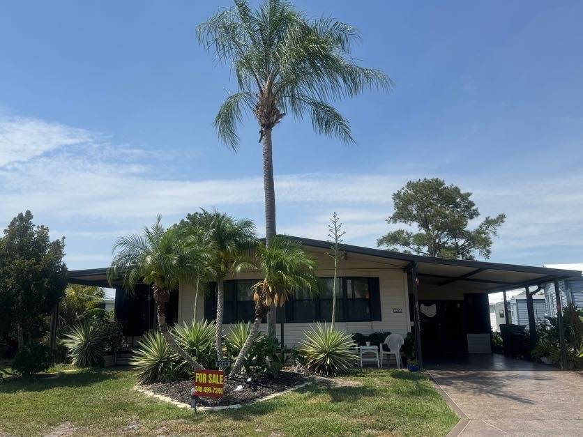 8108 Lakeshore Drive, Ellenton, Florida 34222, 2 Bedrooms Bedrooms, ,2 BathroomsBathrooms,55-Plus Mobile Home,For Sale,Lakeshore Drive,4844