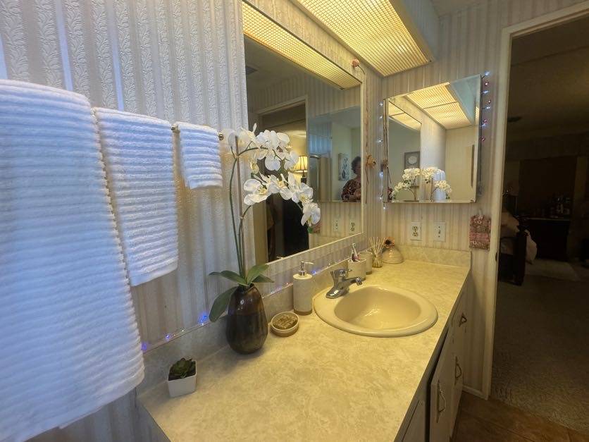 8108 Lakeshore Drive, Ellenton, Florida 34222, 2 Bedrooms Bedrooms, ,2 BathroomsBathrooms,55-Plus Mobile Home,For Sale,Lakeshore Drive,4844