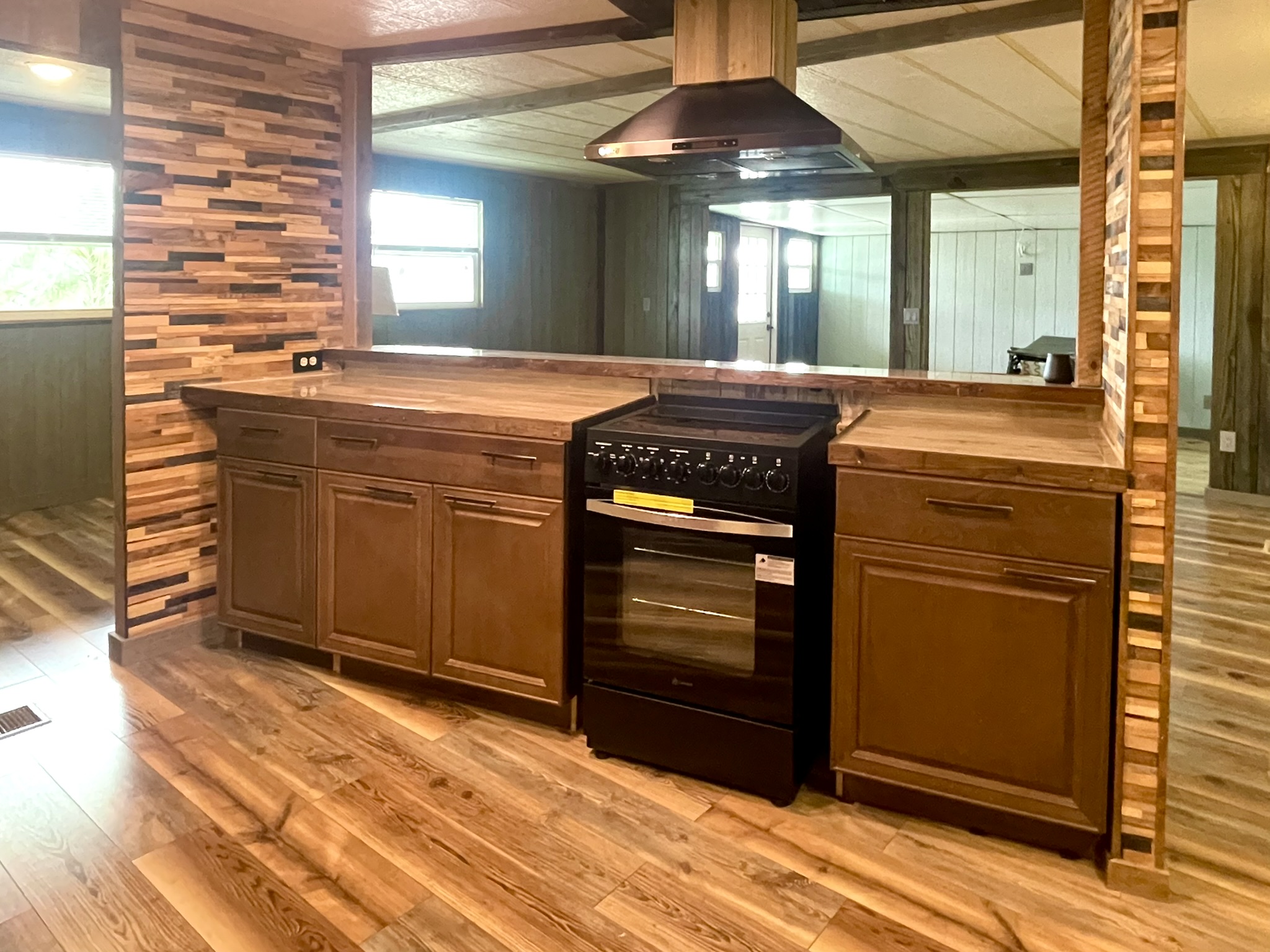 307 Colony Drive North, Ellenton, Florida 34222, 2 Bedrooms Bedrooms, ,2 BathroomsBathrooms,55-Plus Mobile Home,For Sale,Colony Drive North,4849