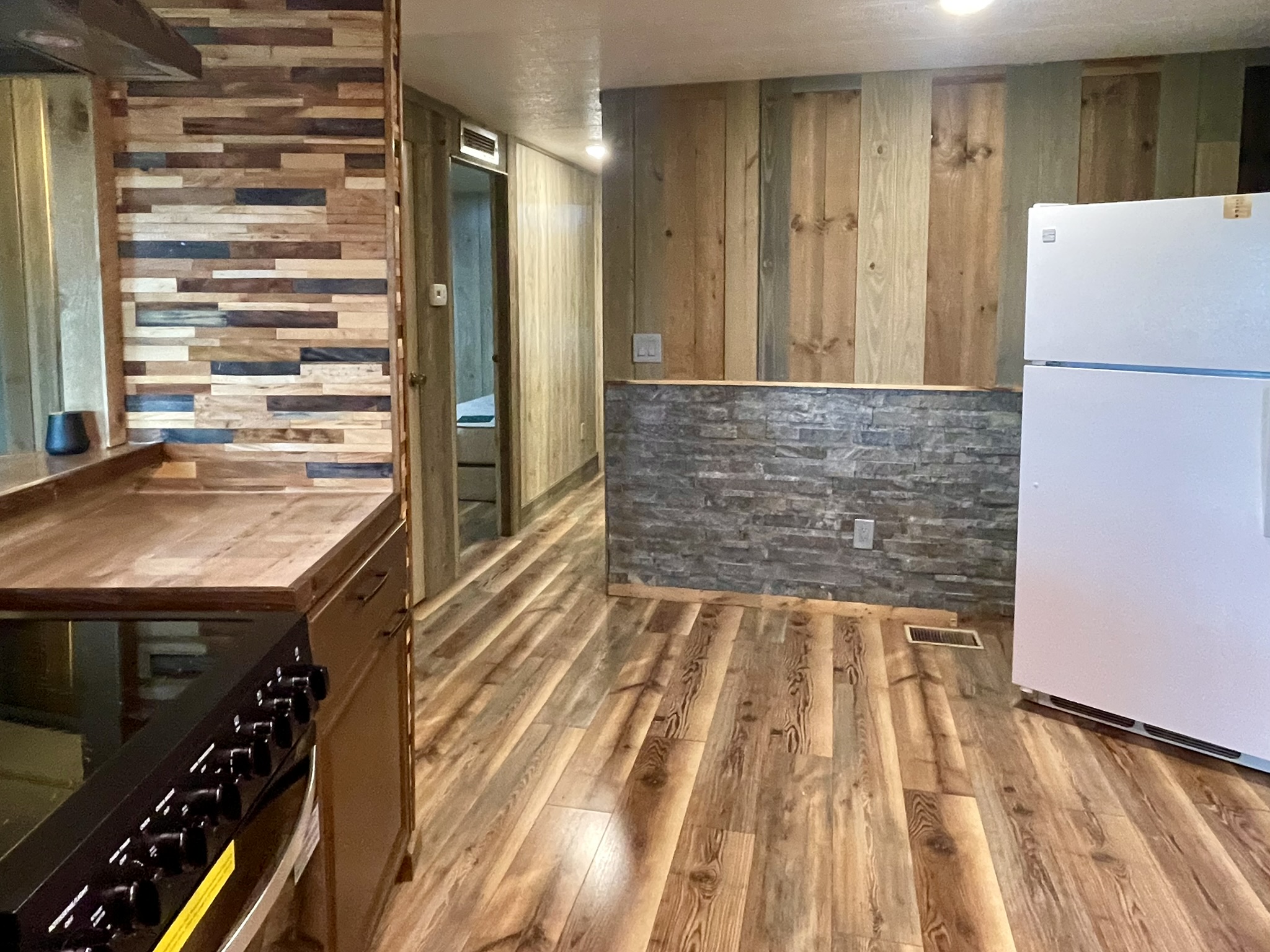 307 Colony Drive North, Ellenton, Florida 34222, 2 Bedrooms Bedrooms, ,2 BathroomsBathrooms,55-Plus Mobile Home,For Sale,Colony Drive North,4849
