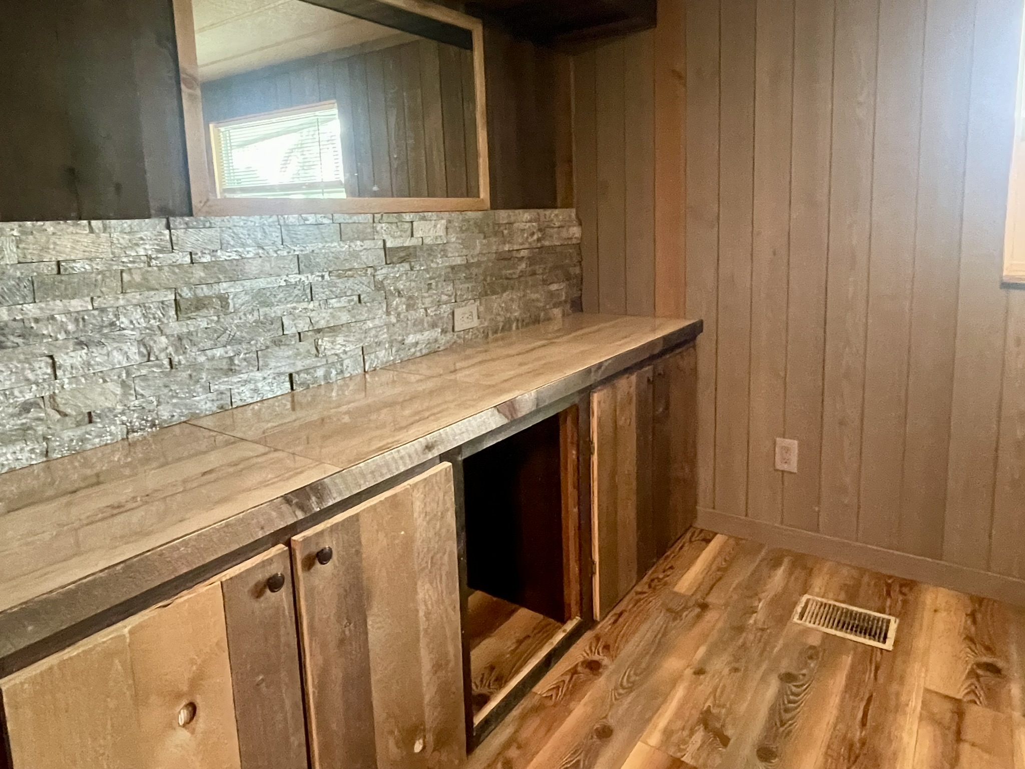 307 Colony Drive North, Ellenton, Florida 34222, 2 Bedrooms Bedrooms, ,2 BathroomsBathrooms,55-Plus Mobile Home,For Sale,Colony Drive North,4849