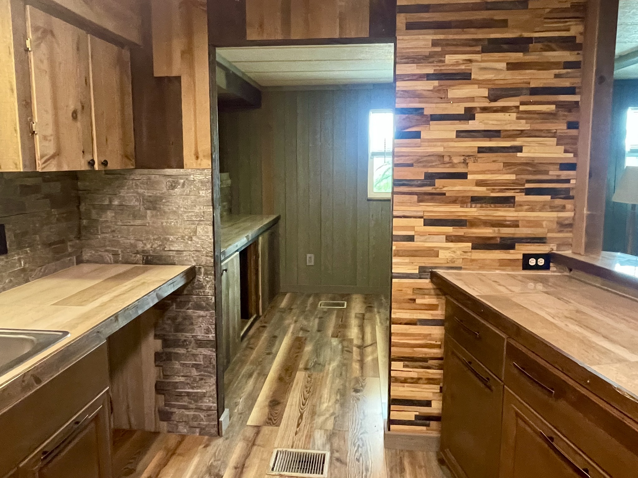 307 Colony Drive North, Ellenton, Florida 34222, 2 Bedrooms Bedrooms, ,2 BathroomsBathrooms,55-Plus Mobile Home,For Sale,Colony Drive North,4849