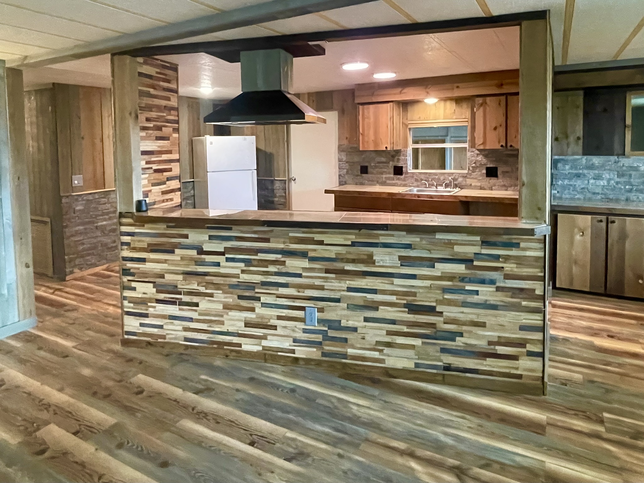 307 Colony Drive North, Ellenton, Florida 34222, 2 Bedrooms Bedrooms, ,2 BathroomsBathrooms,55-Plus Mobile Home,For Sale,Colony Drive North,4849
