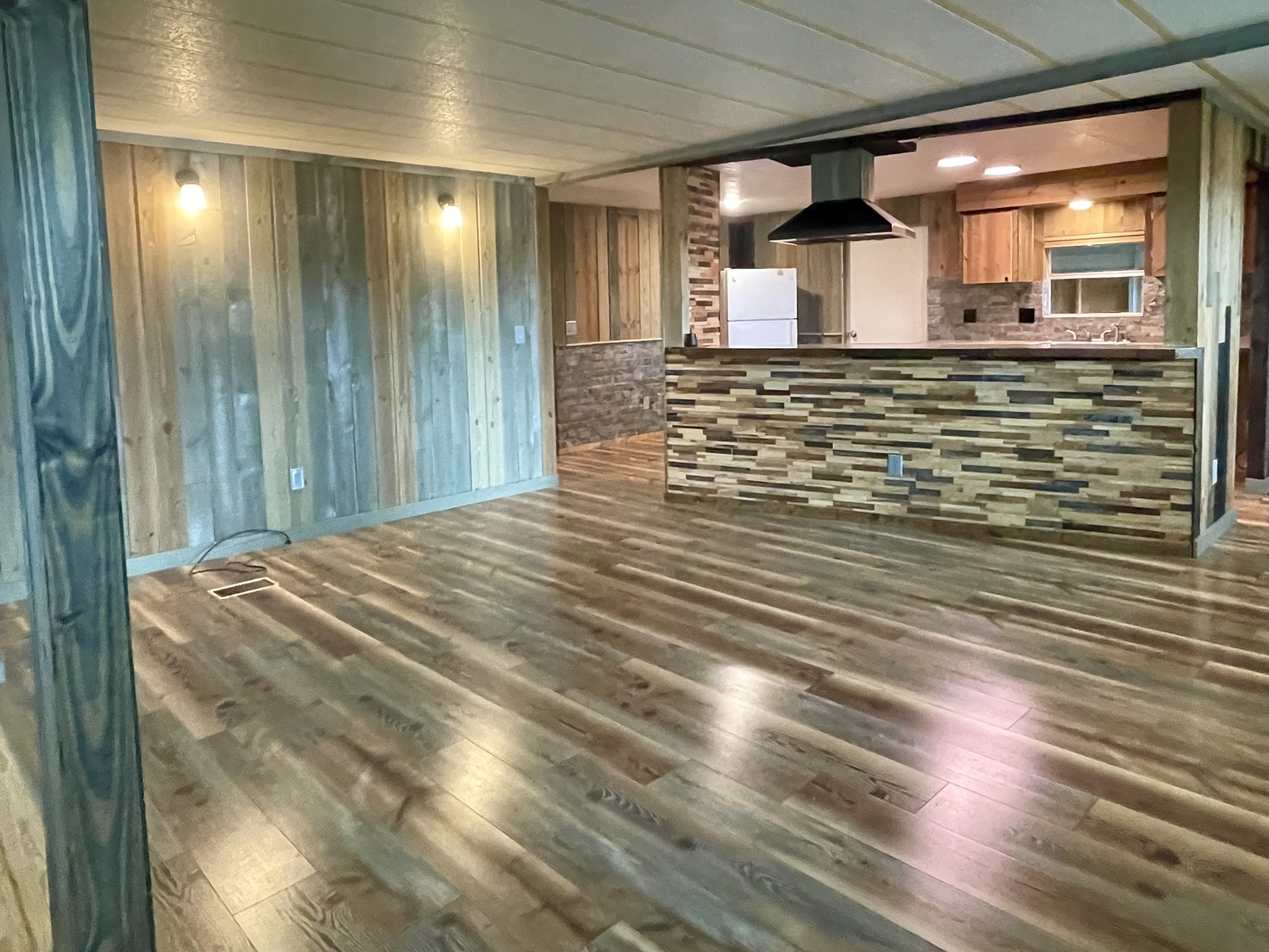 307 Colony Drive North, Ellenton, Florida 34222, 2 Bedrooms Bedrooms, ,2 BathroomsBathrooms,55-Plus Mobile Home,For Sale,Colony Drive North,4849