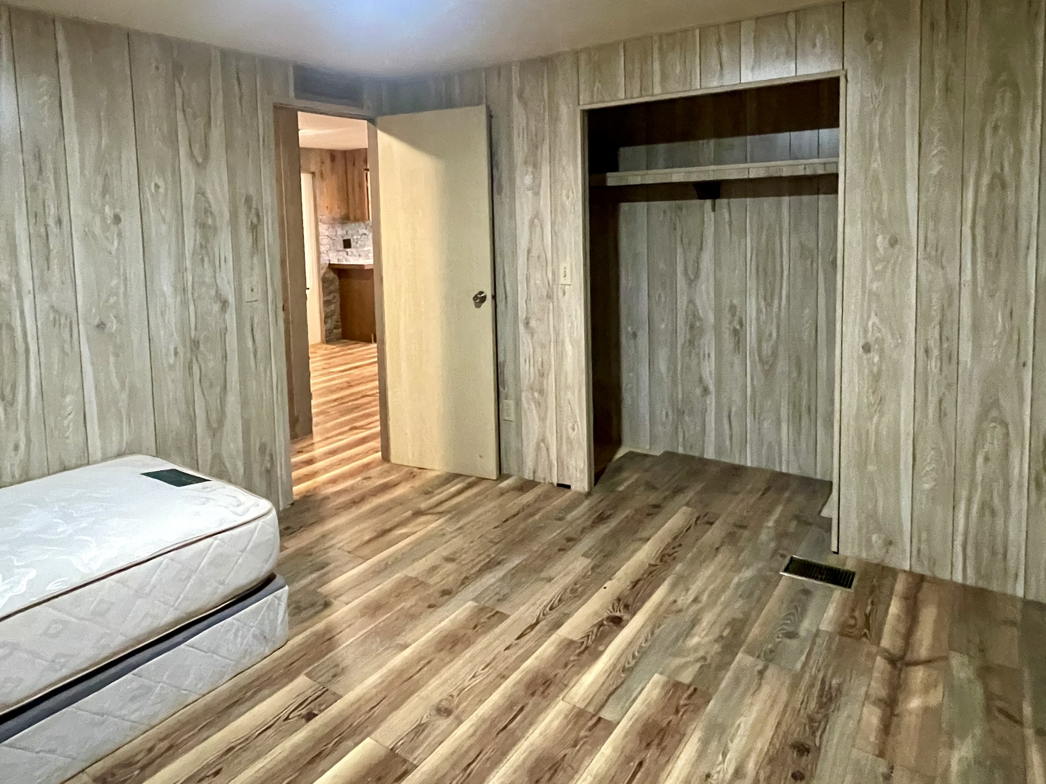 307 Colony Drive North, Ellenton, Florida 34222, 2 Bedrooms Bedrooms, ,2 BathroomsBathrooms,55-Plus Mobile Home,For Sale,Colony Drive North,4849