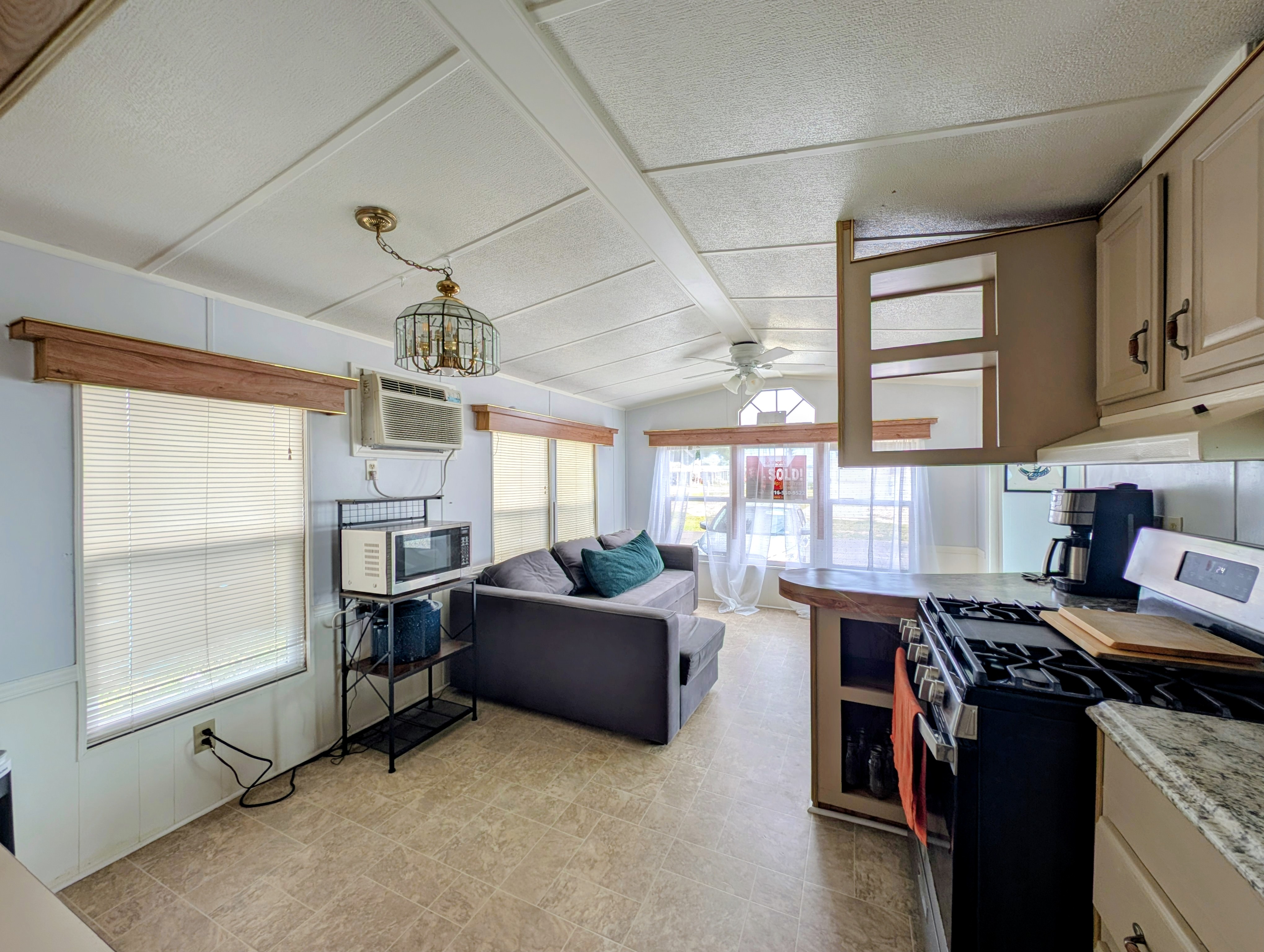 4136 Kahuna Ct, Ruskin, Florida 33570, 1 Bedroom Bedrooms, ,1 BathroomBathrooms,All - Age Mobile Home,For Sale,Kahuna Ct,4851