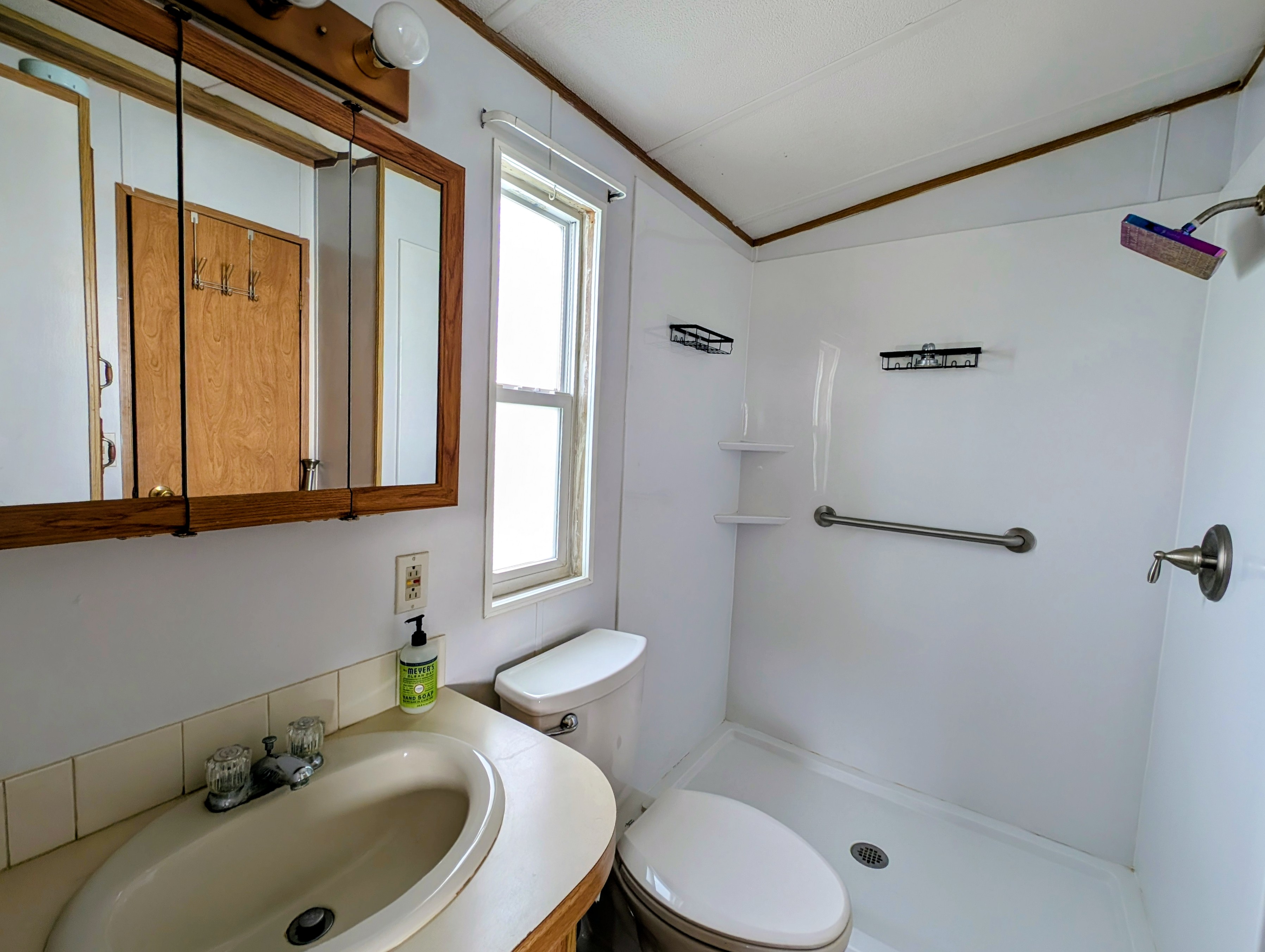 4136 Kahuna Ct, Ruskin, Florida 33570, 1 Bedroom Bedrooms, ,1 BathroomBathrooms,All - Age Mobile Home,For Sale,Kahuna Ct,4851