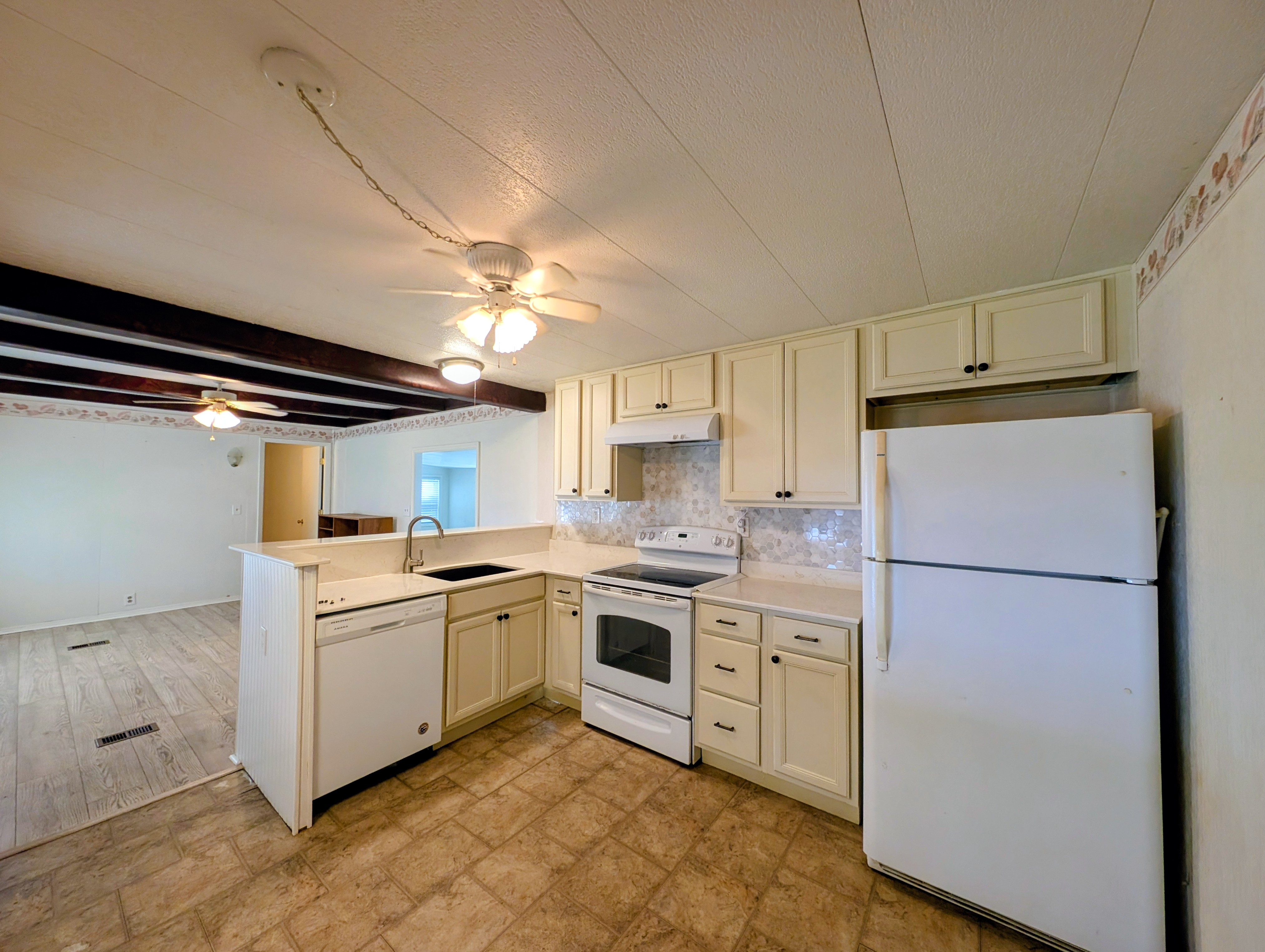 4112 Honolulu Dr, Ruskin, Florida 33570, 2 Bedrooms Bedrooms, ,2 BathroomsBathrooms,55-Plus Mobile Home,For Sale,Honolulu Dr,4854